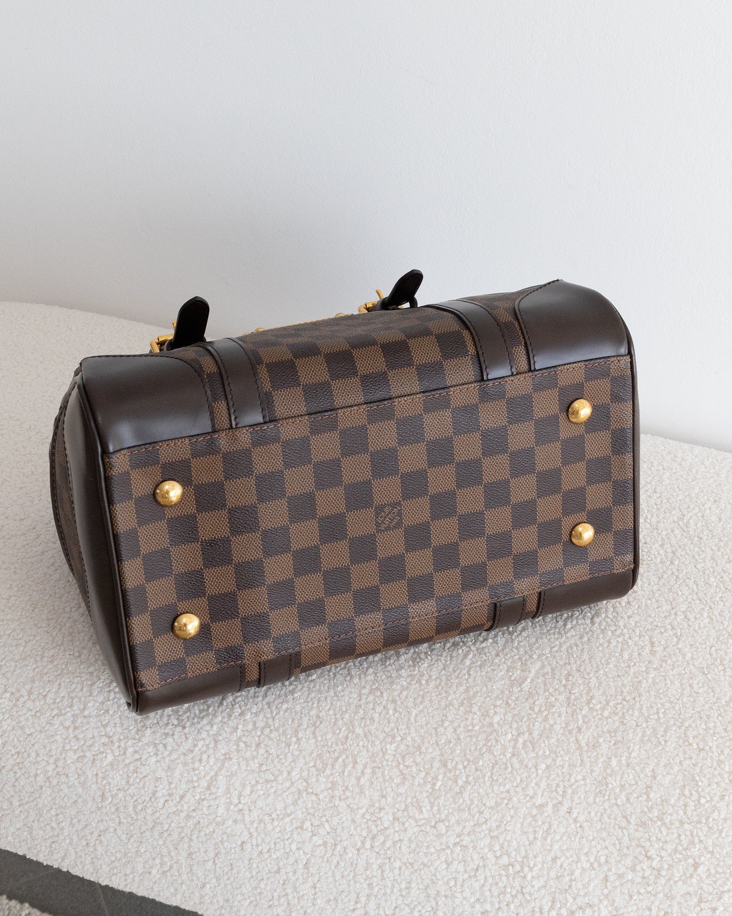 LOUIS VUITTON Bekerly
