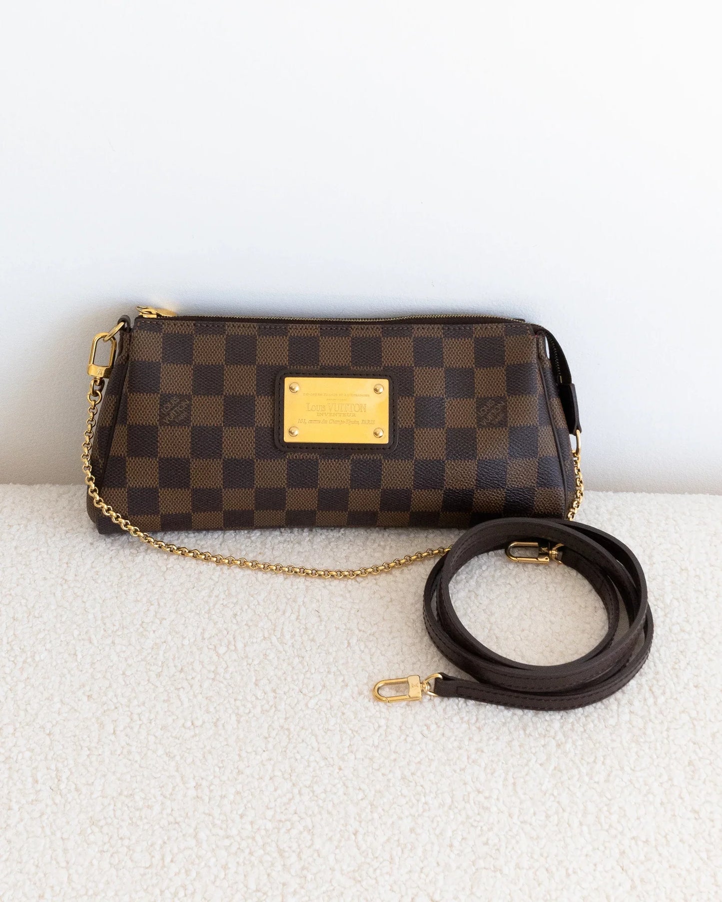 LOUIS VUITTON Eva Pochette
