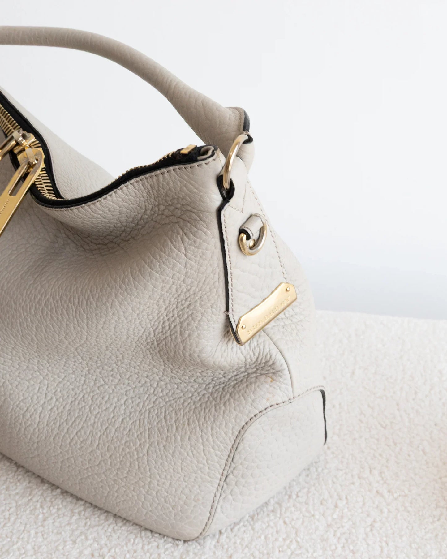 BURBERRY Tote Leather