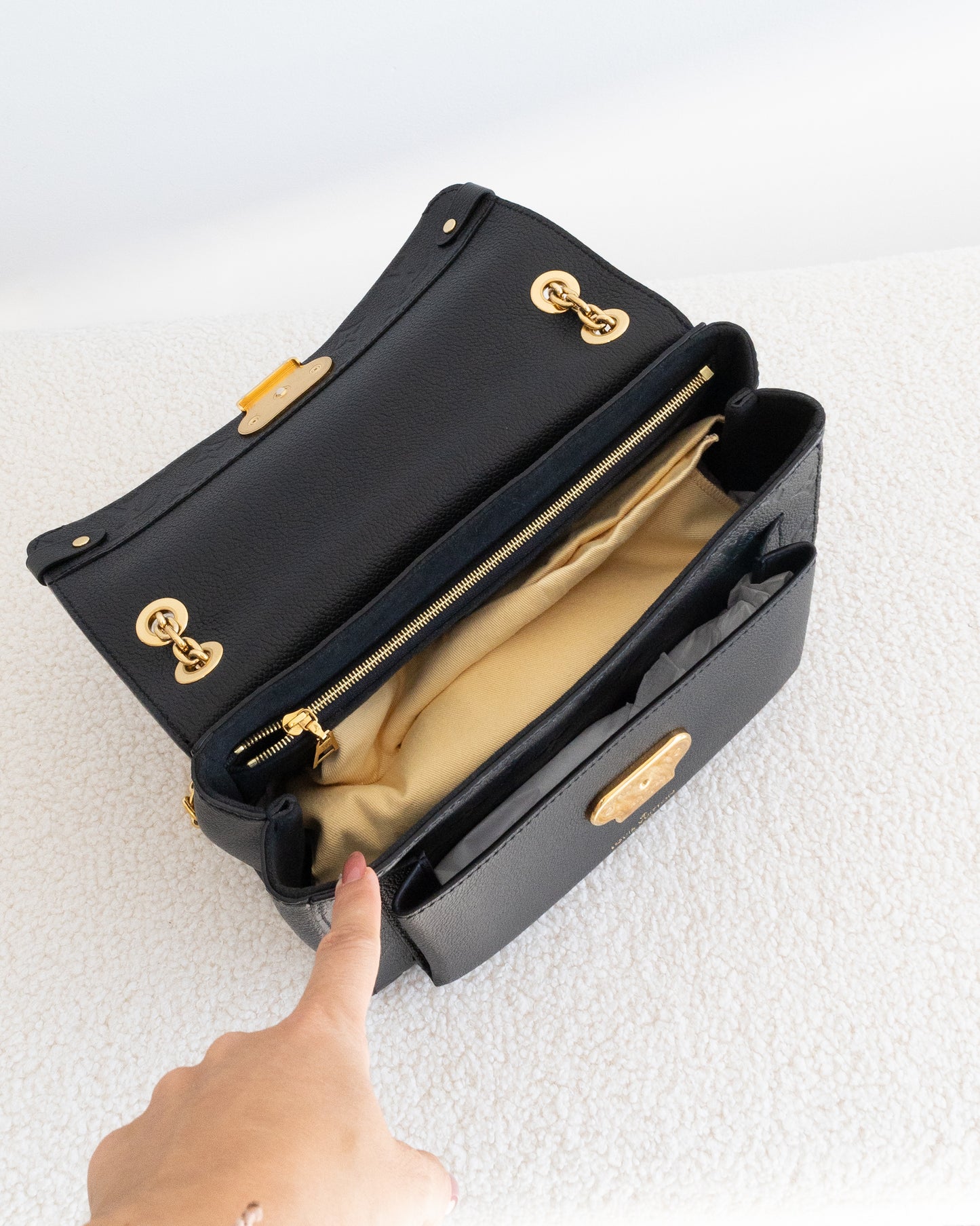 LOUIS VUITTON Vavin