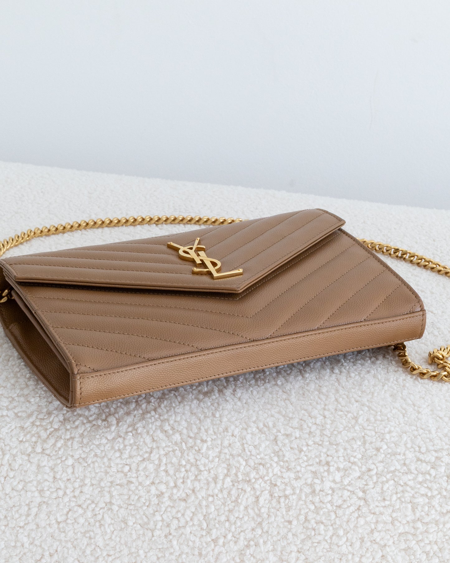 SAINT LAURENT Cassandre WOC