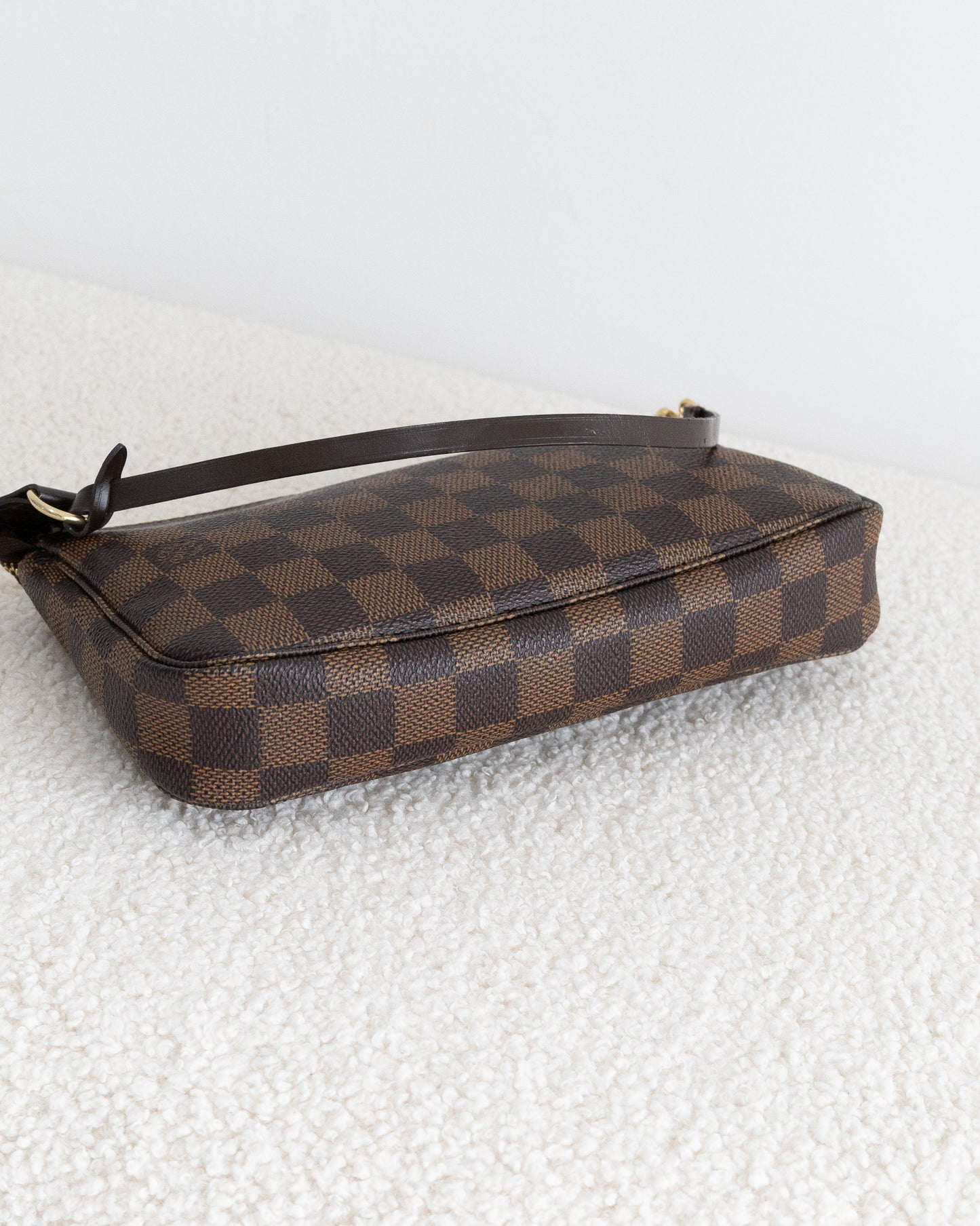 LOUIS VUITTON Pochette Accessoires