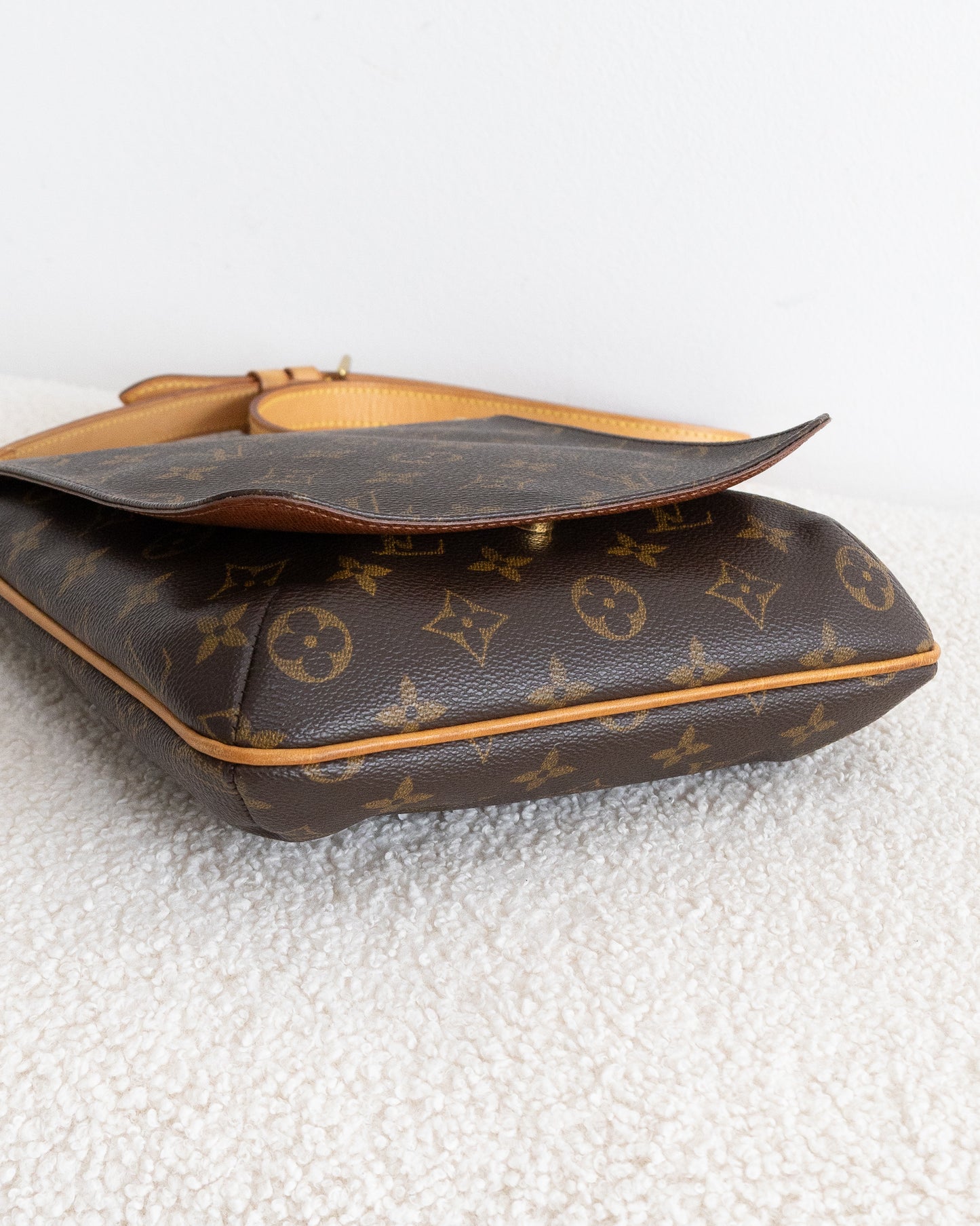 LOUIS VUITTON Musette Salsa PM