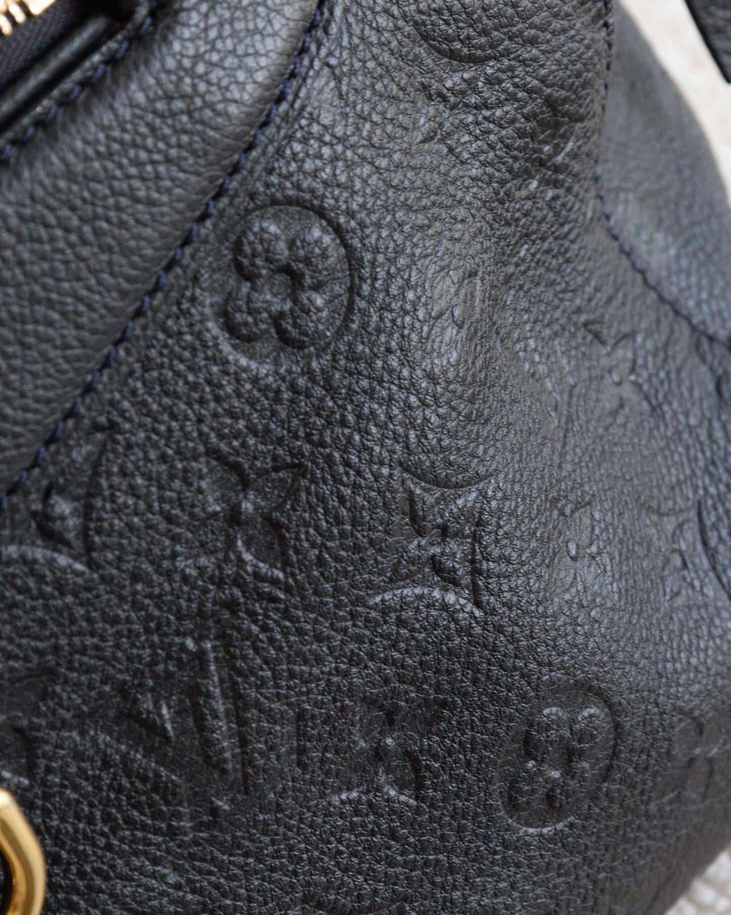 LOUIS VUITTON Lumineuse