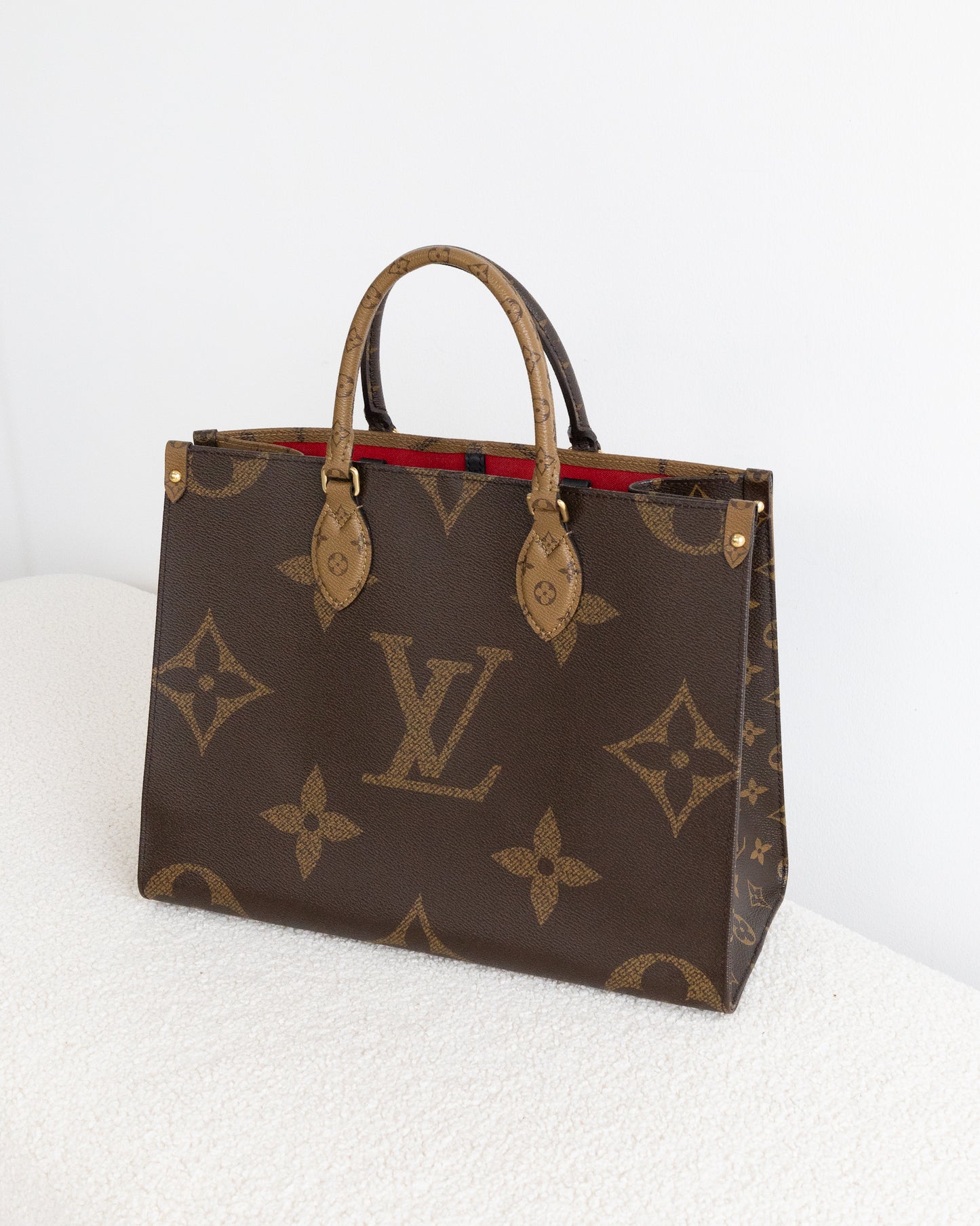 LOUIS VUITTON OnTheGo MM