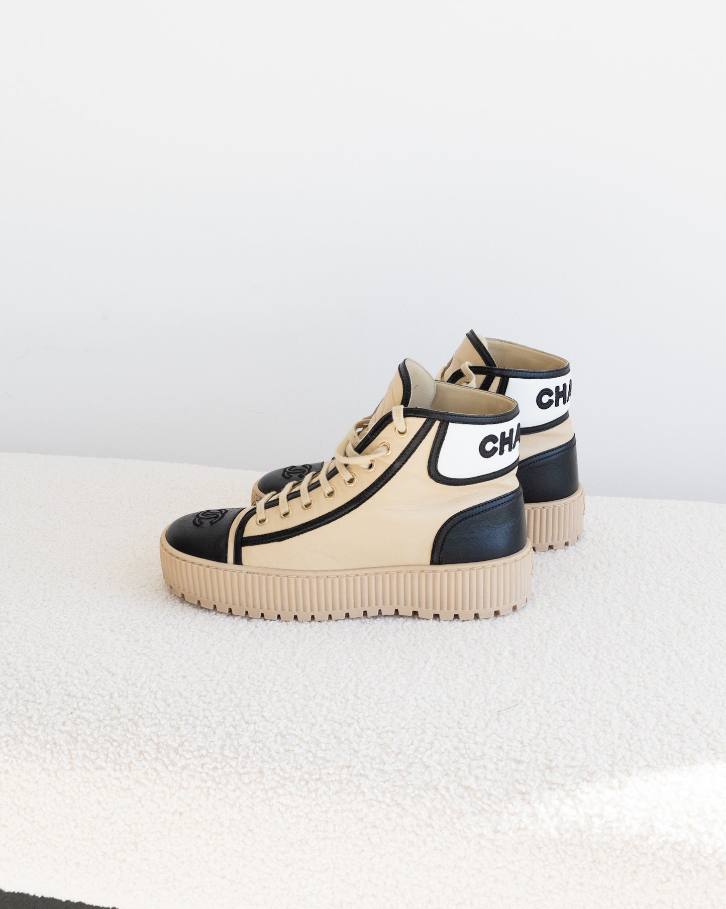 CHANEL Sneakers 37,5