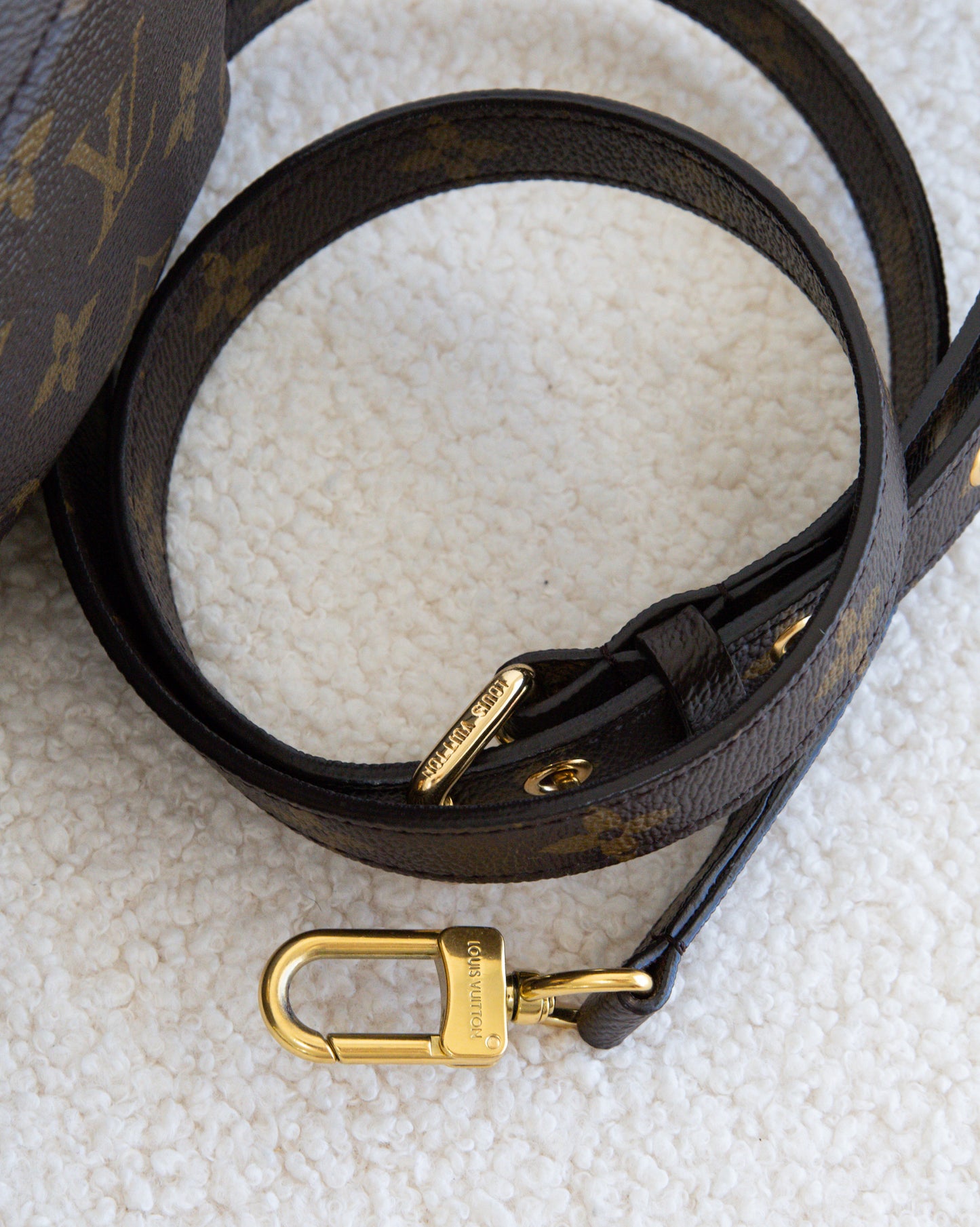 LOUIS VUITON Pochette Metis