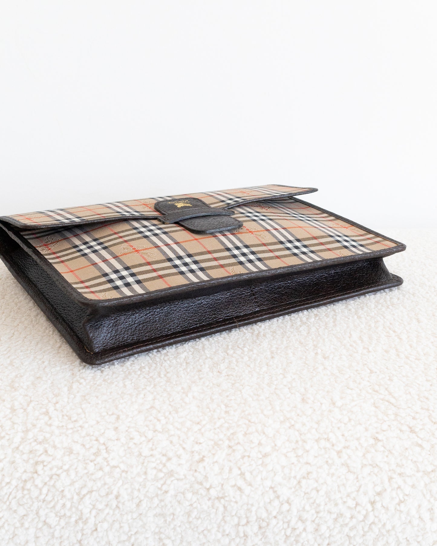 BURBERRY Envelope Clutch