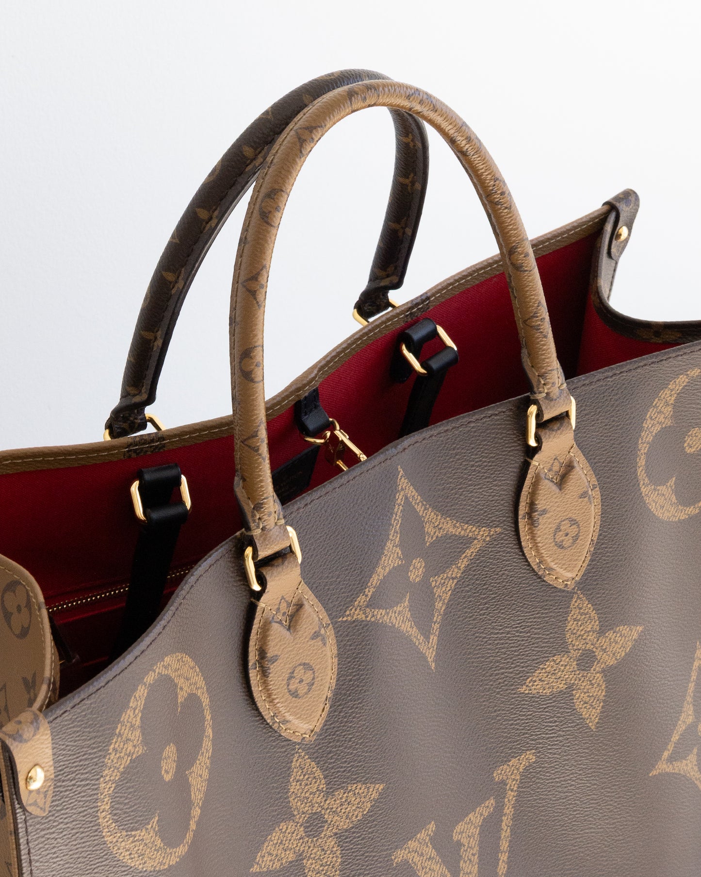 LOUIS VUITTON Onthego GM