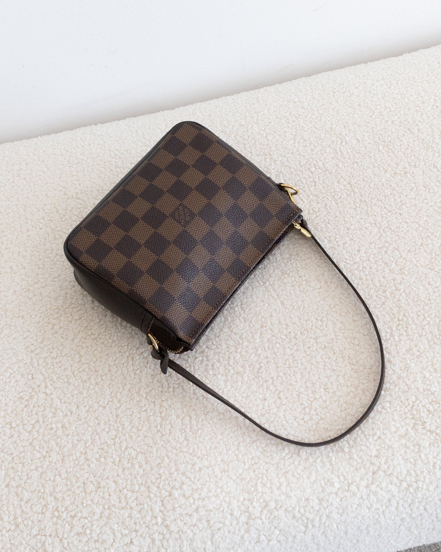 LOUIS VUITTON Trousse Pochette