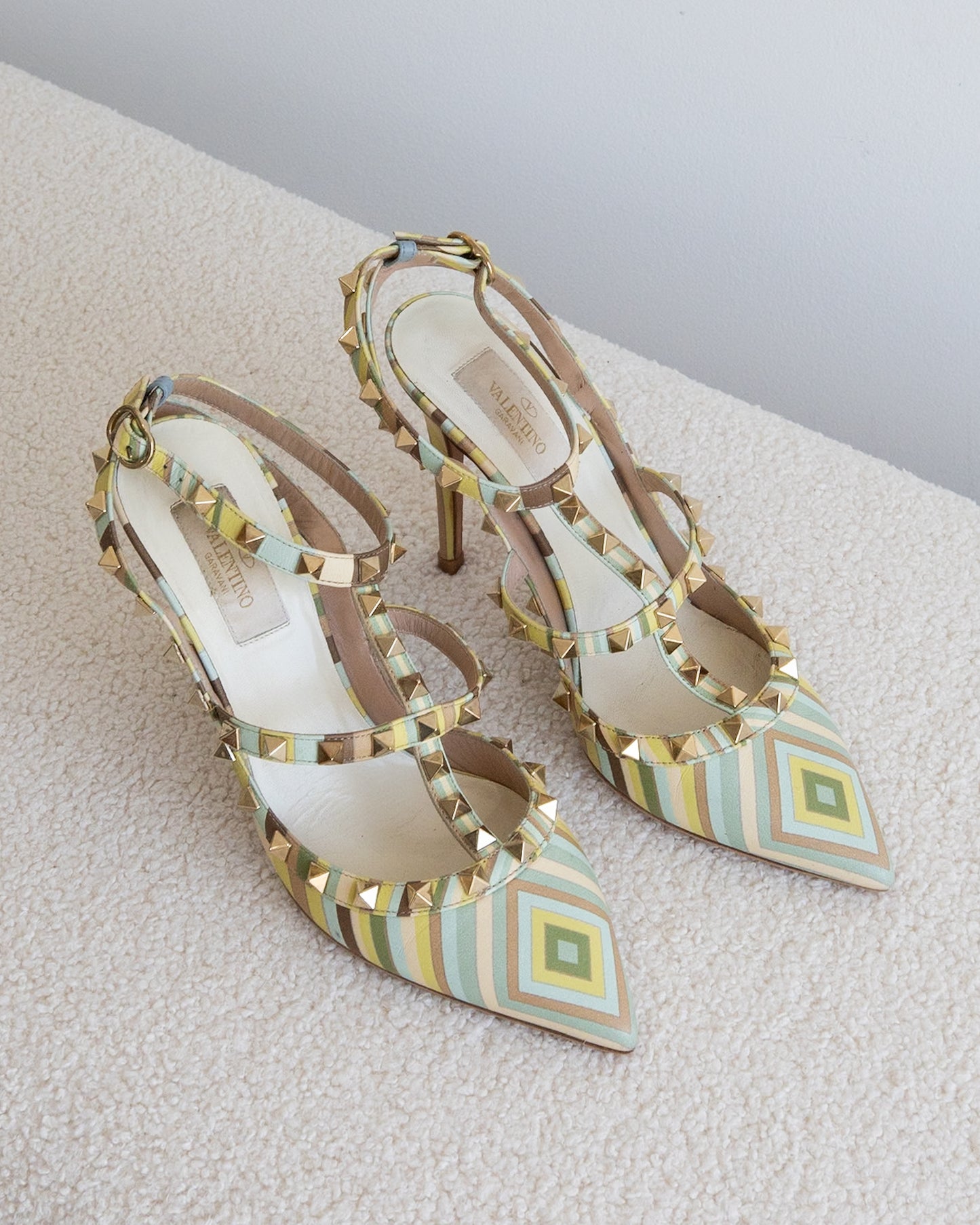 VALENTINO GARAVANI Rockstud 38