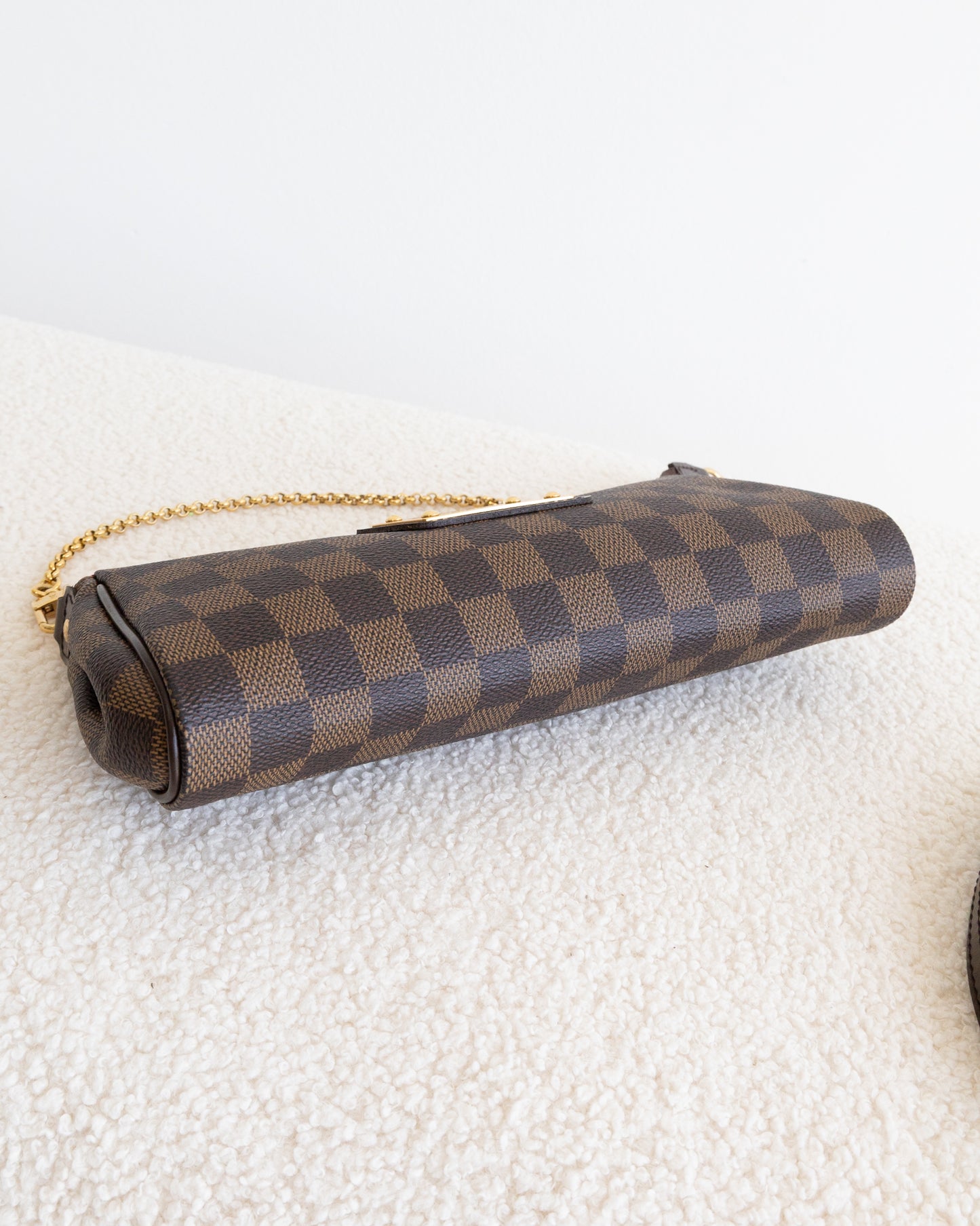 LOUIS VUITTON Eva Pochette