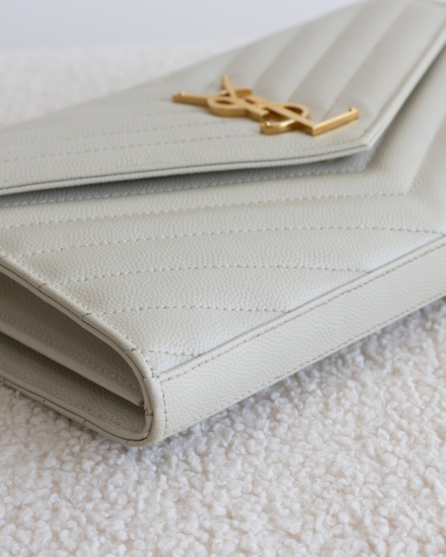 SAINT LAURENT Cassandre WOC
