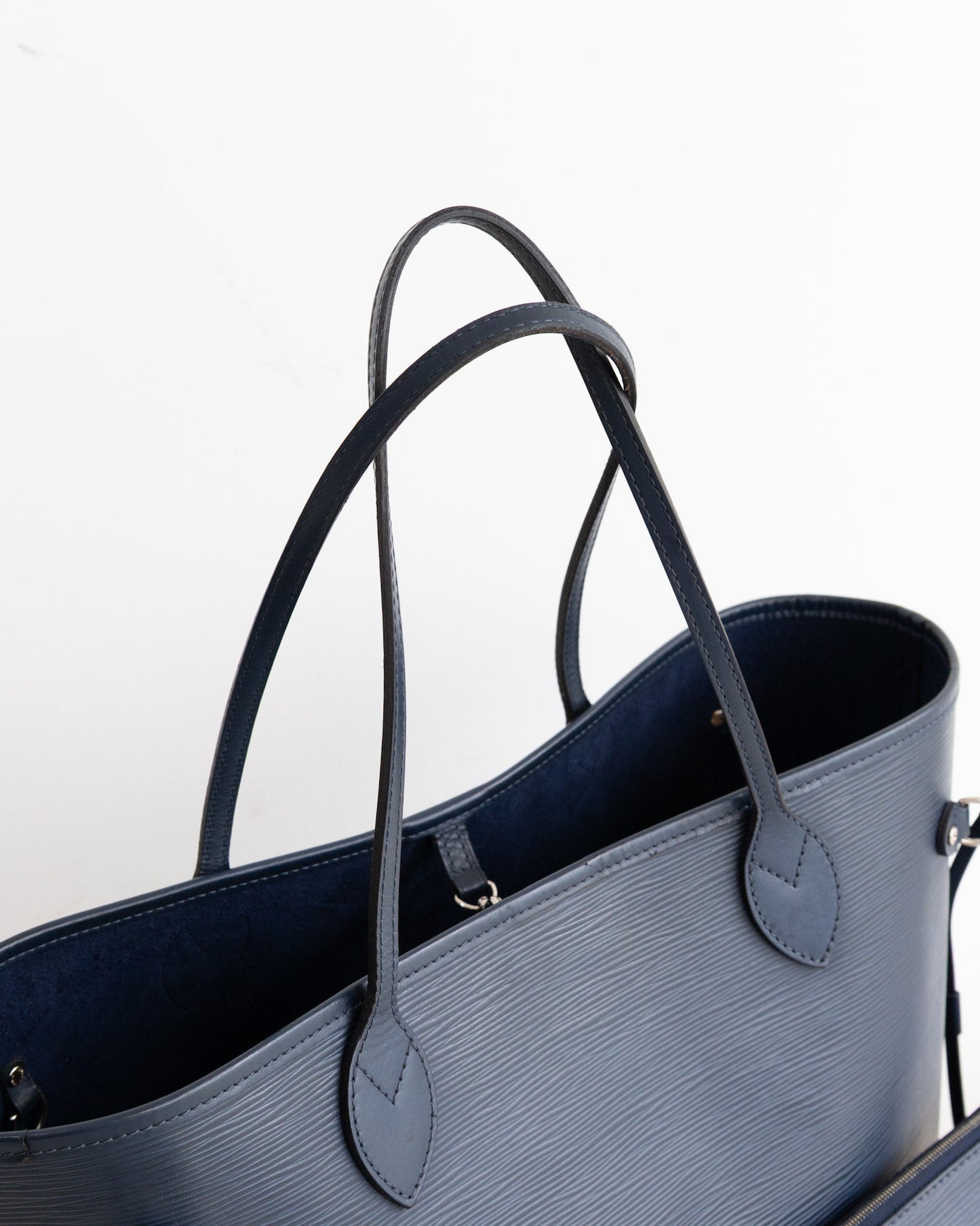 LOUIS VUITTON Neverfull Epi MM