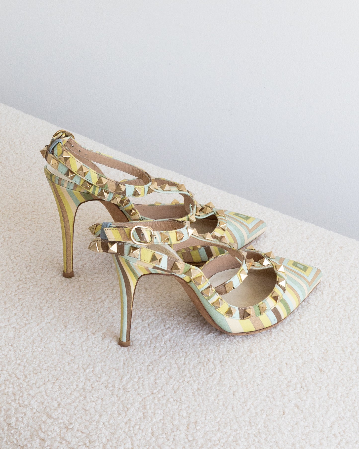 VALENTINO GARAVANI Rockstud 38