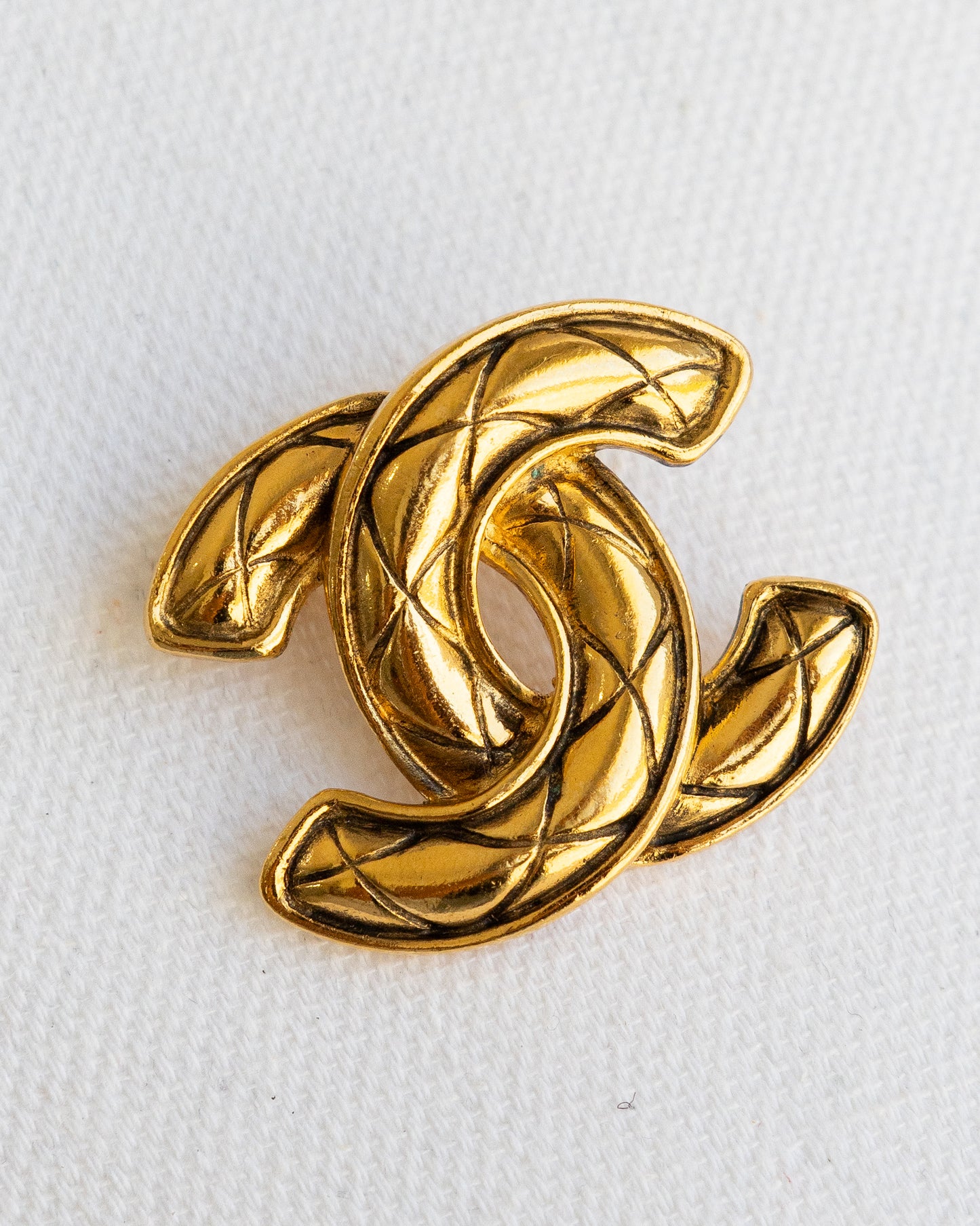 CHANEL Quilted CC Brooch