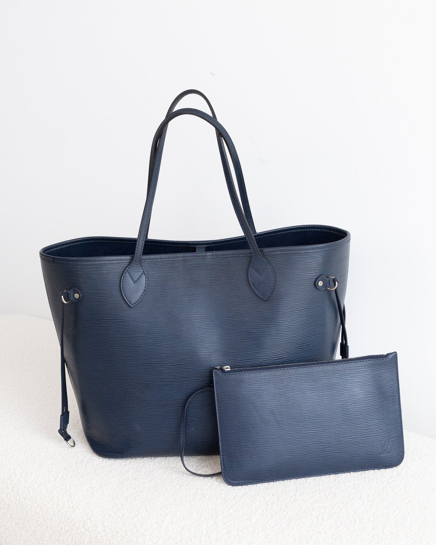 LOUIS VUITTON Neverfull Epi MM