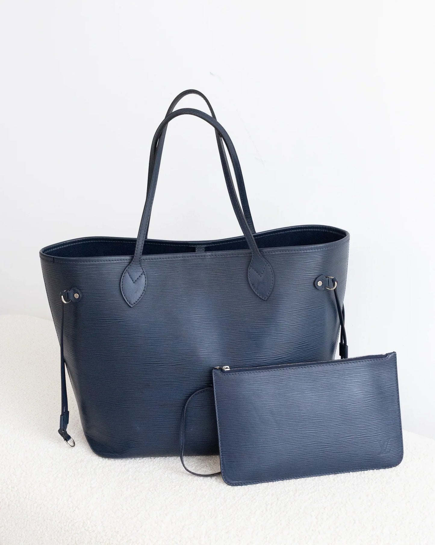 LOUIS VUITTON Neverfull Epi MM