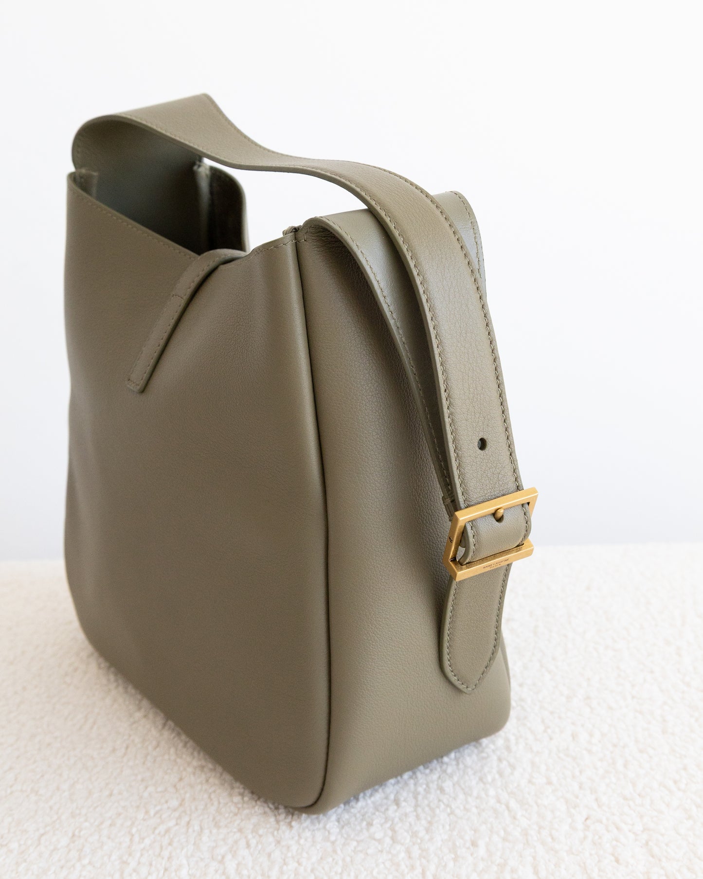 SAINT LAURENT Le 5 a 7 Souple