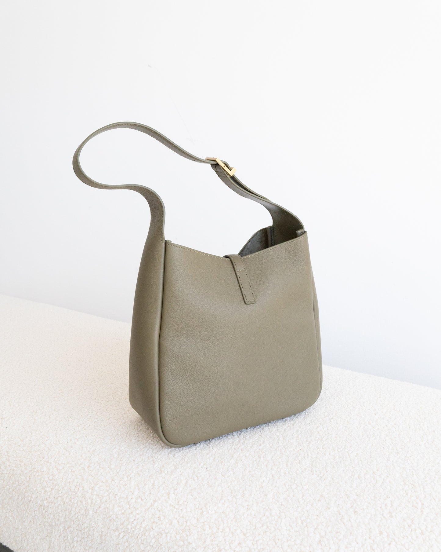 SAINT LAURENT Le 5 a 7 Souple