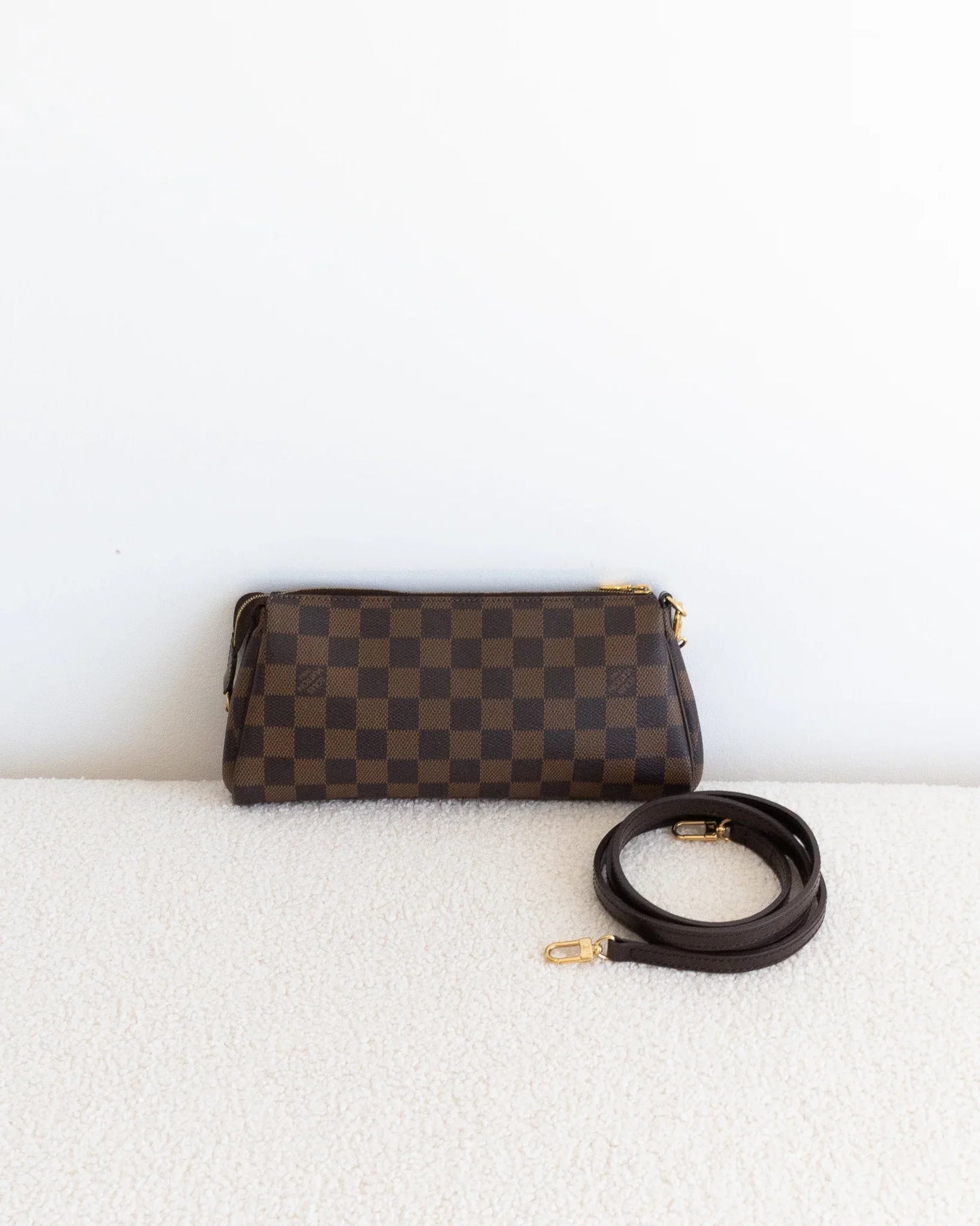 LOUIS VUITTON Eva Pochette