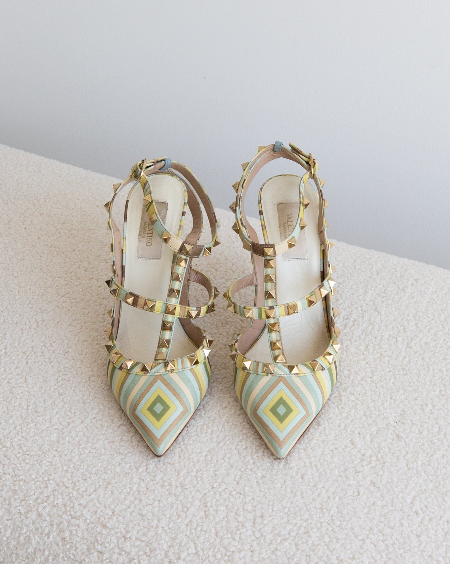 VALENTINO GARAVANI Rockstud 38