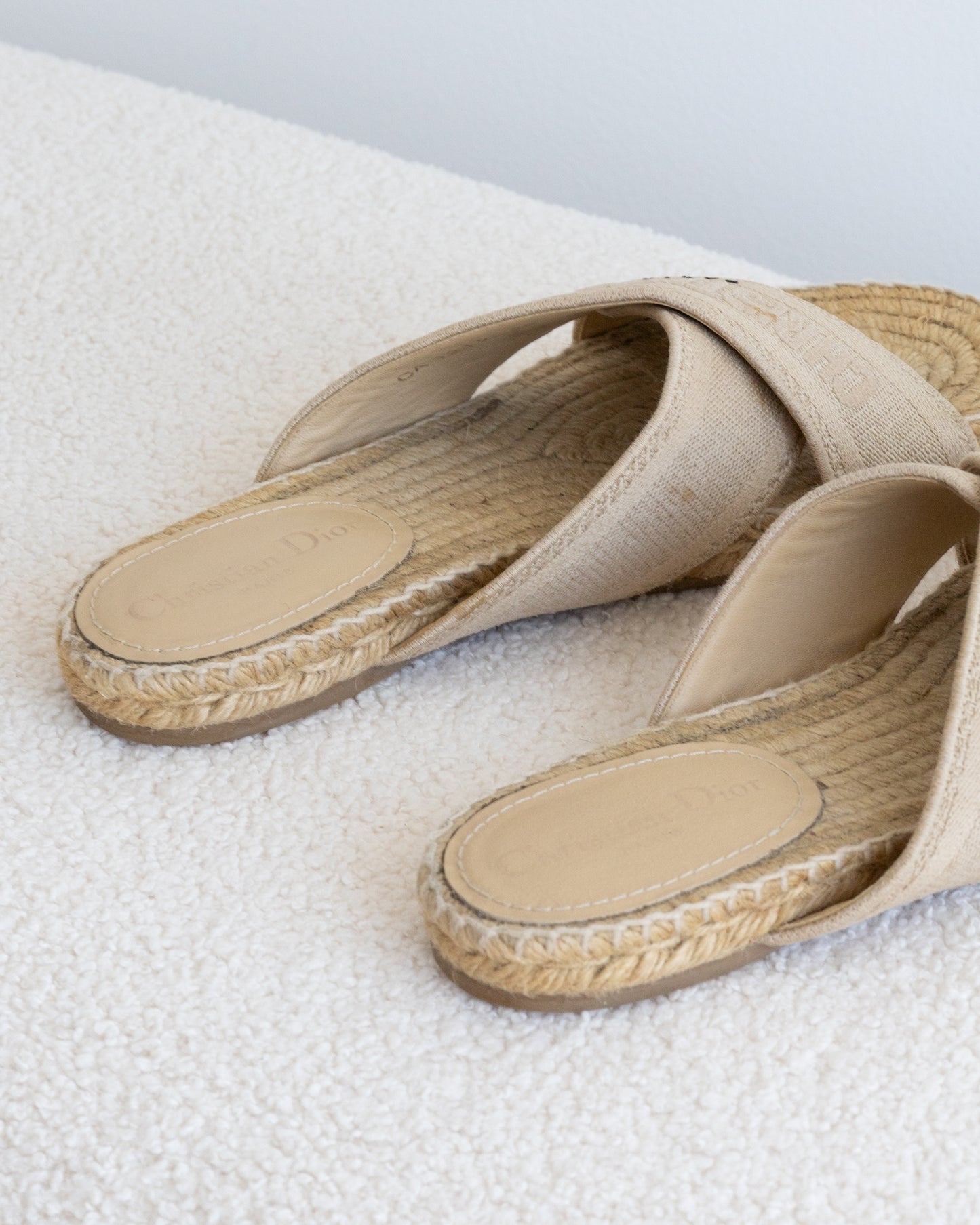CHRISTIAN DIOR Raffia Slides 38