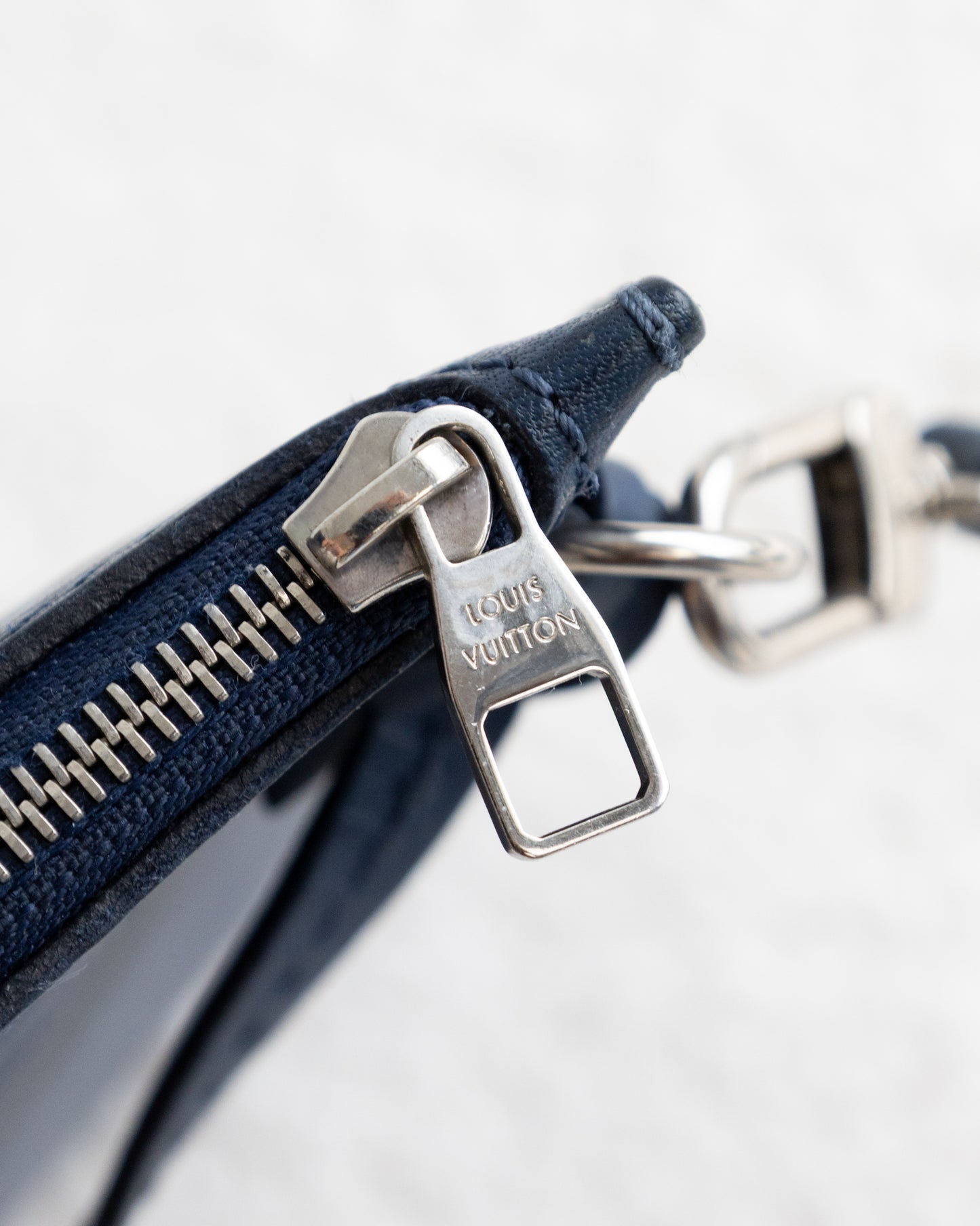 LOUIS VUITTON Neverfull Epi MM