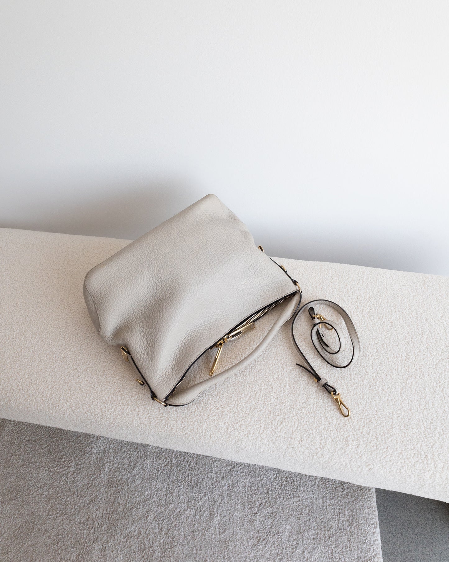 BURBERRY Tote Leather