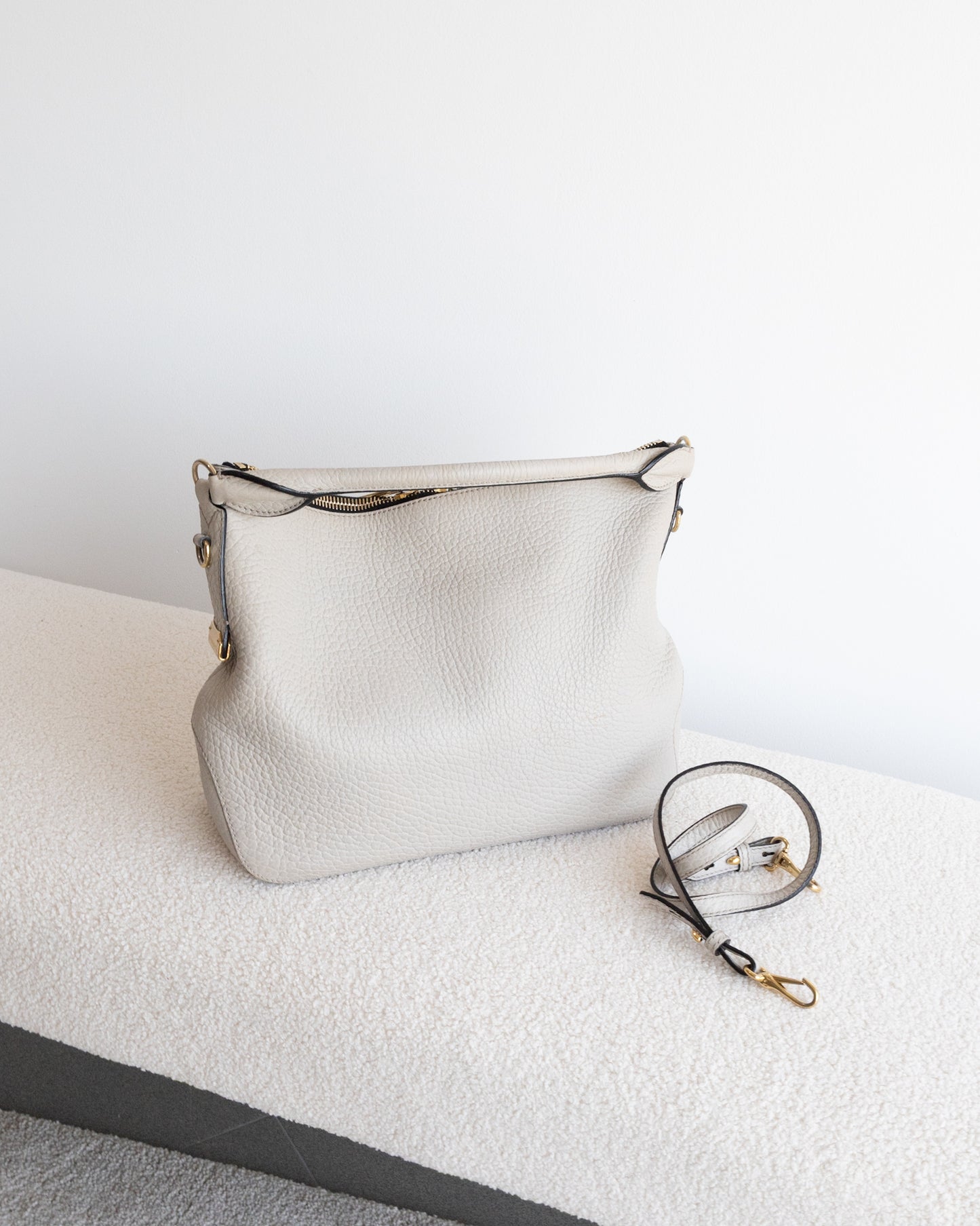 BURBERRY Tote Leather