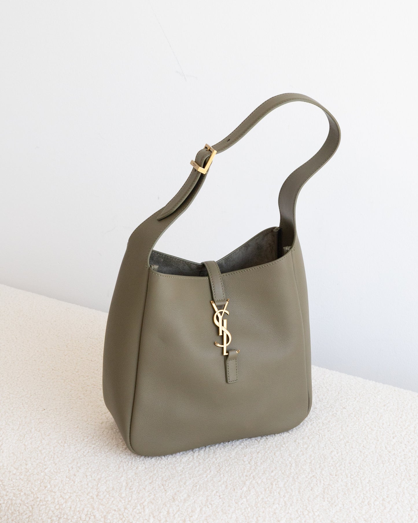 SAINT LAURENT Le 5 a 7 Souple