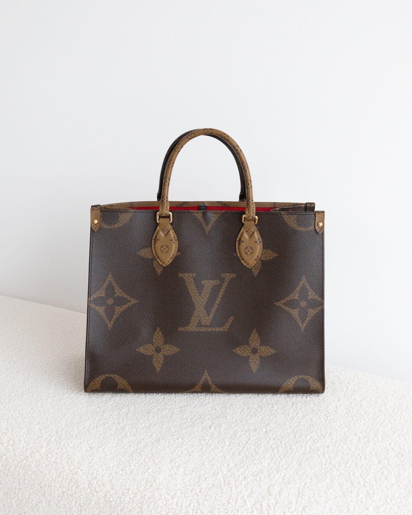 LOUIS VUITTON OnTheGo MM