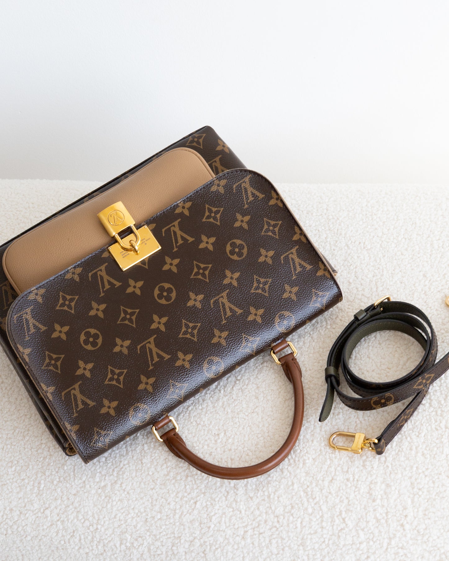 LOUIS VUITTON Marignan