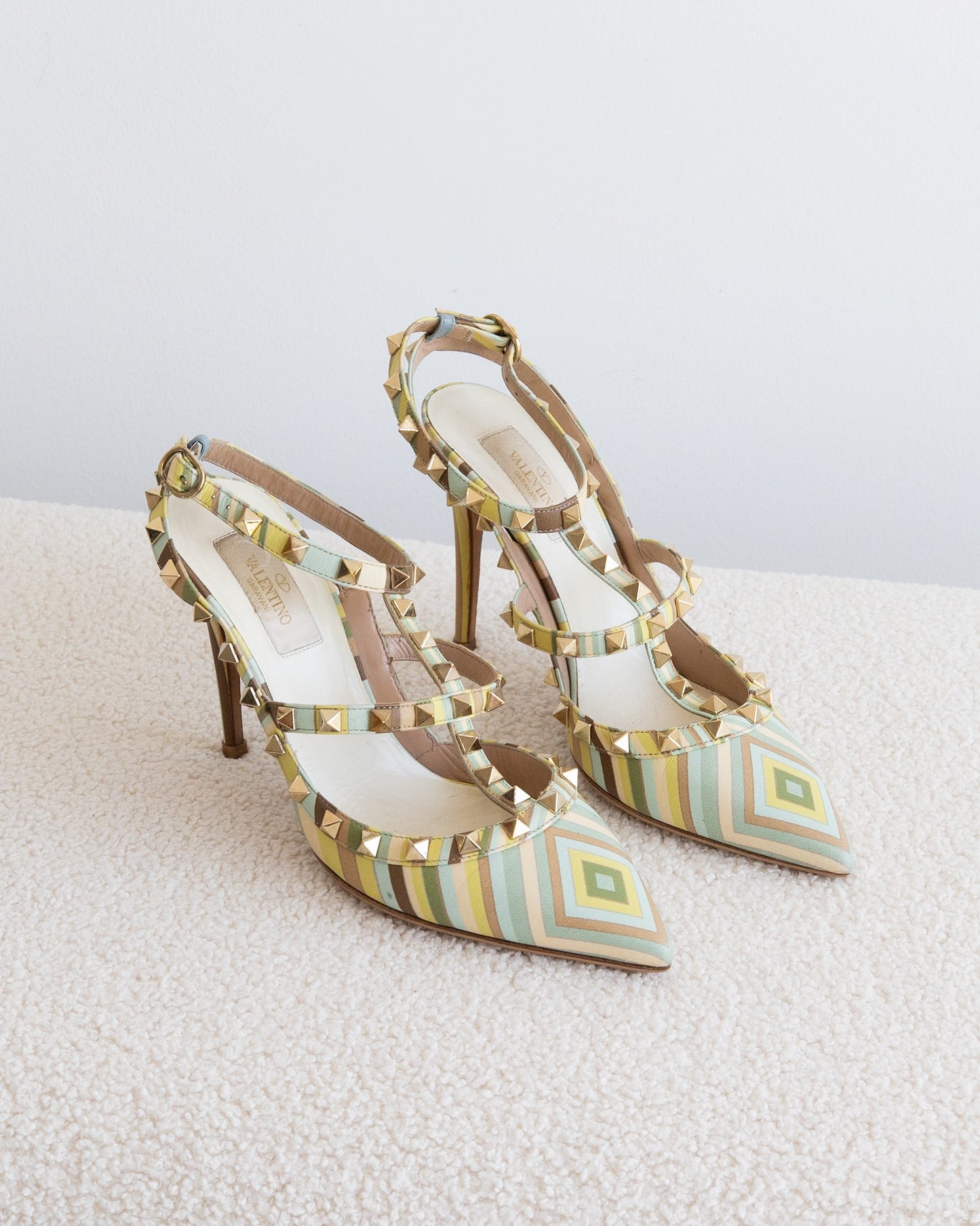 VALENTINO GARAVANI Rockstud 38