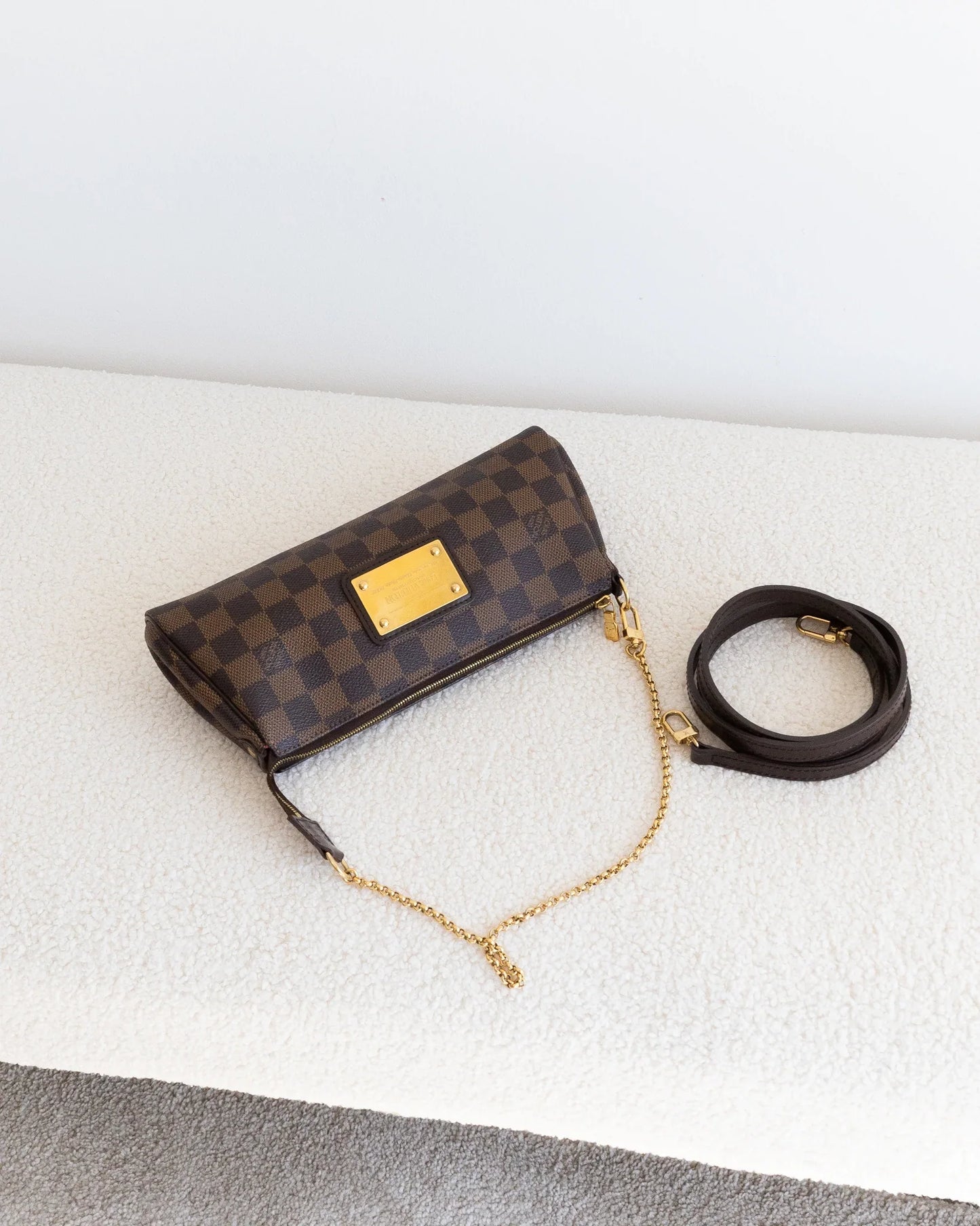 LOUIS VUITTON Eva Pochette