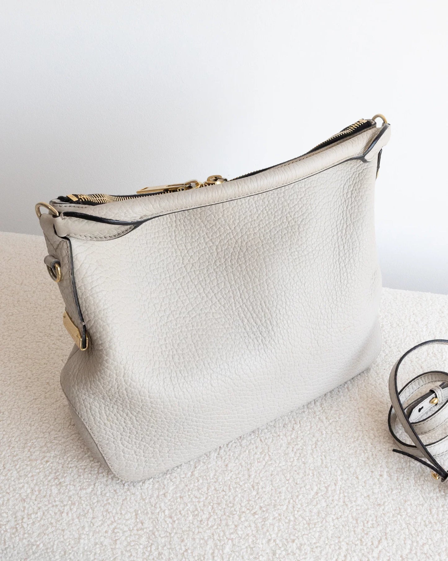 BURBERRY Tote Leather