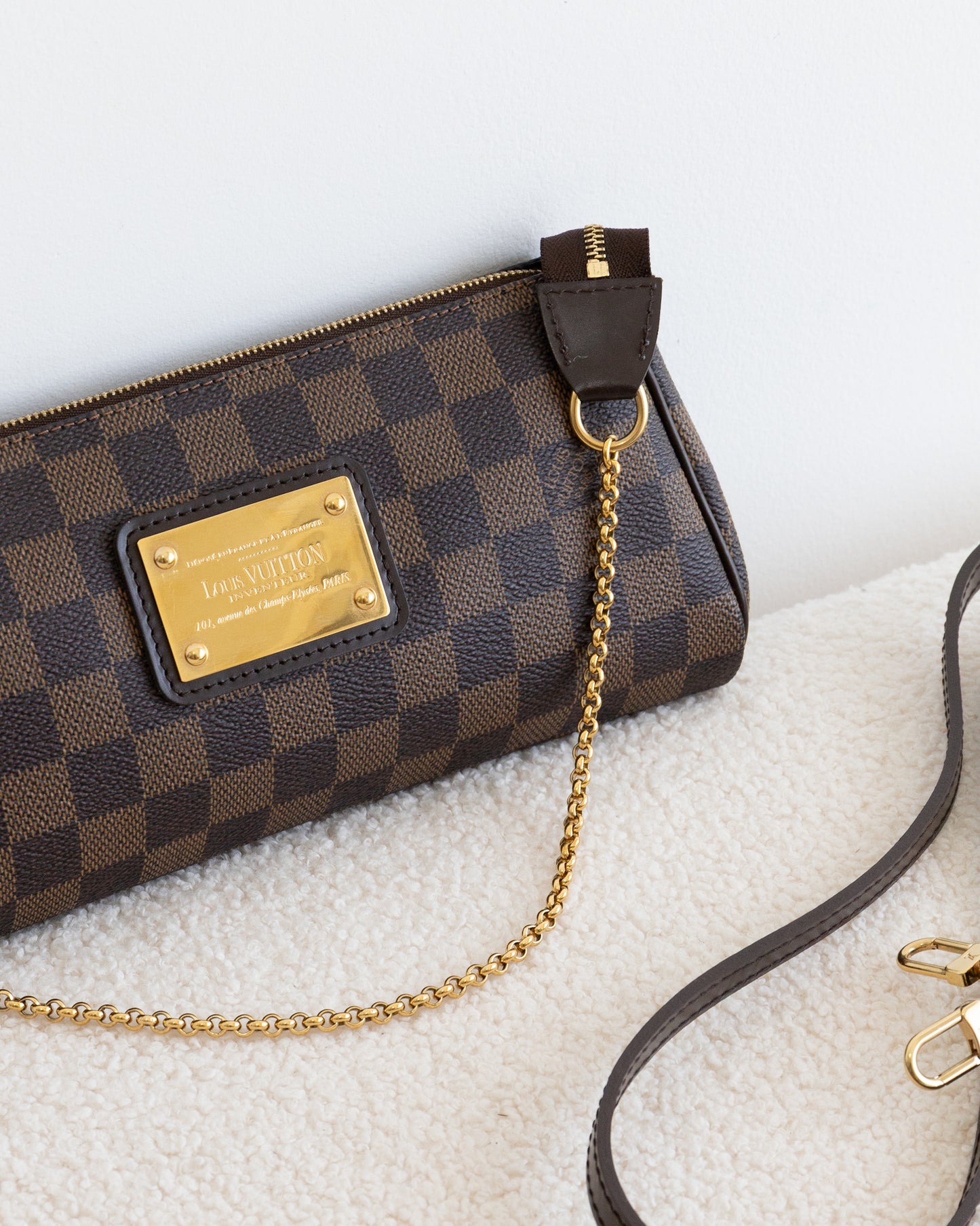 LOUIS VUITTON Eva Pochette