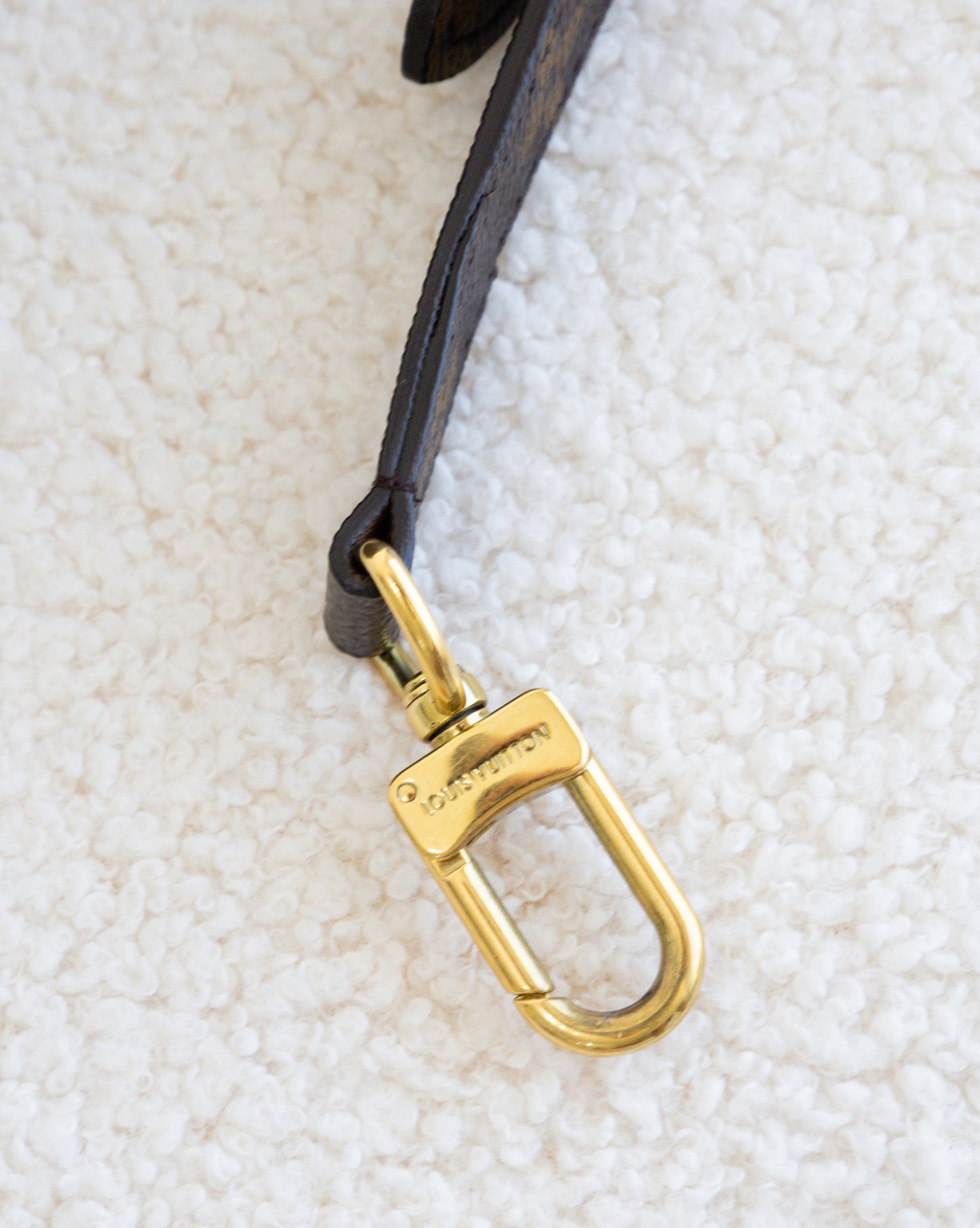 LOUIS VUITON Pochette Metis