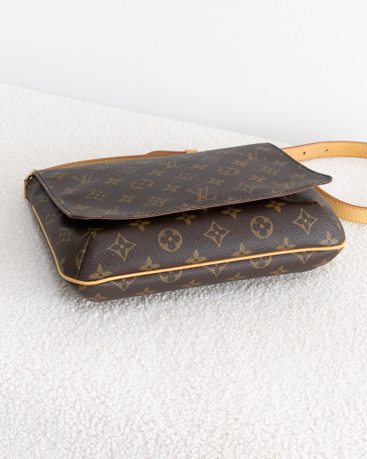 LOUIS VUITTON Musette Tango