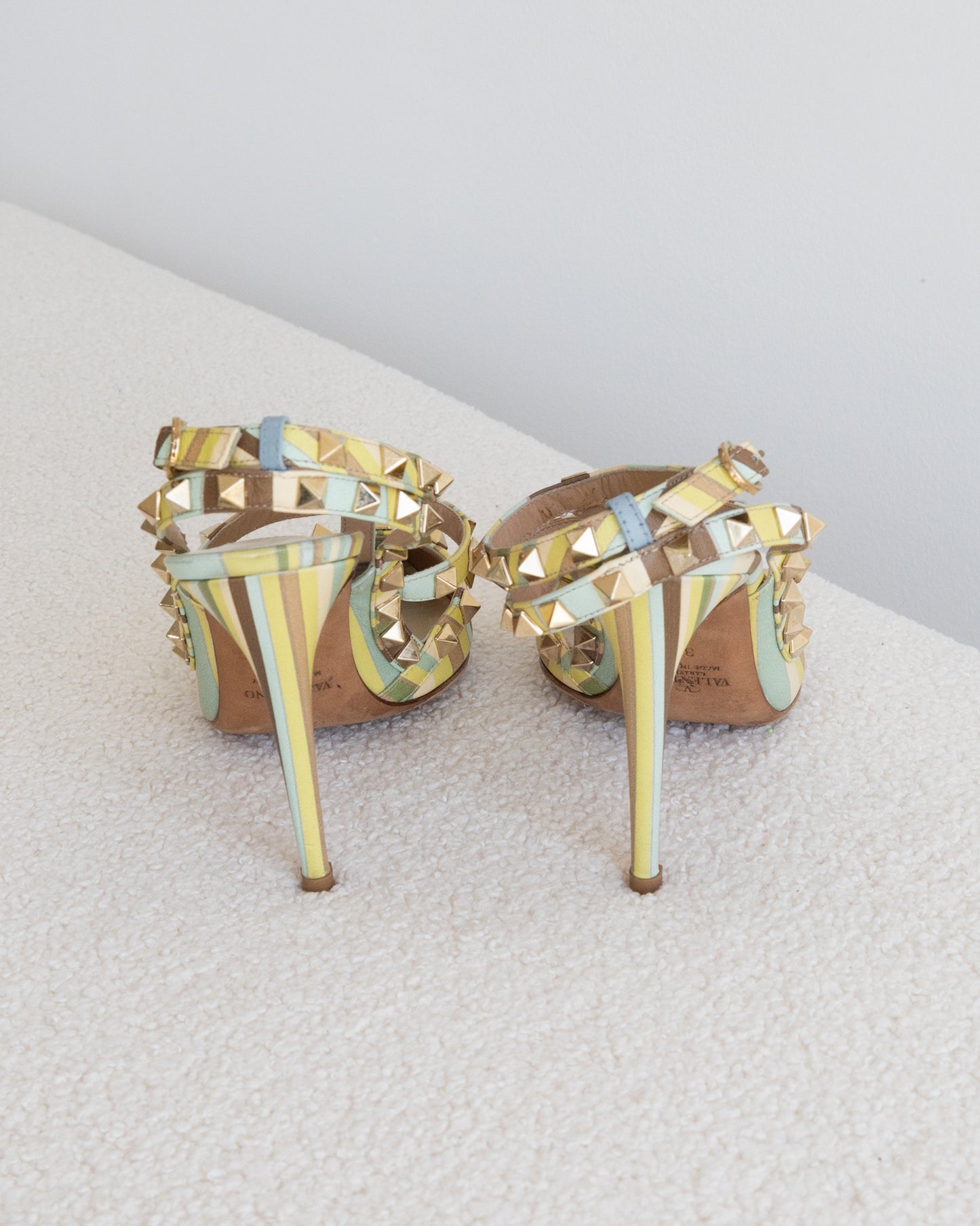 VALENTINO GARAVANI Rockstud 38
