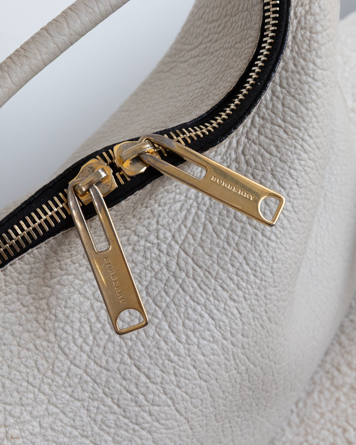 BURBERRY Tote Leather