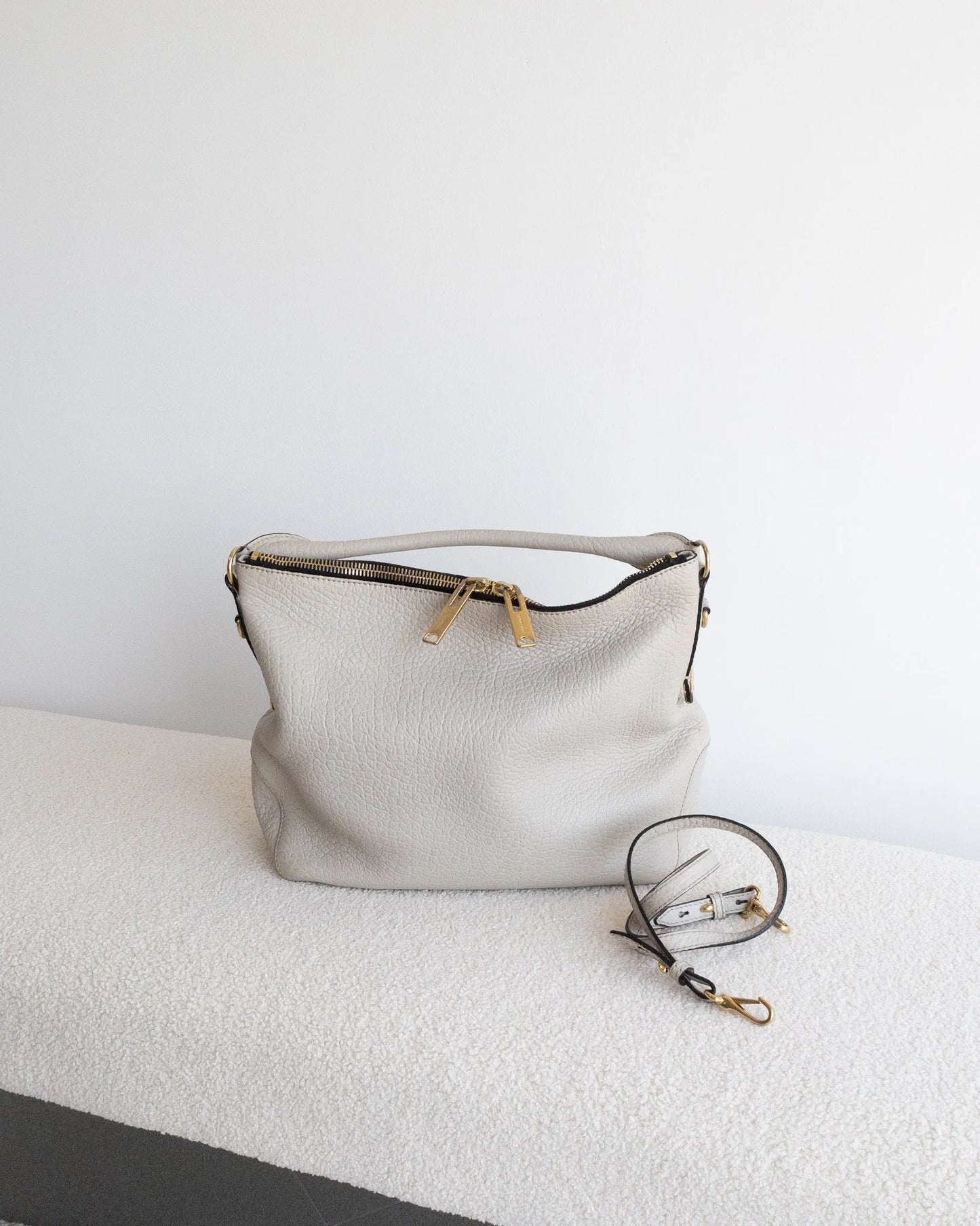 BURBERRY Tote Leather