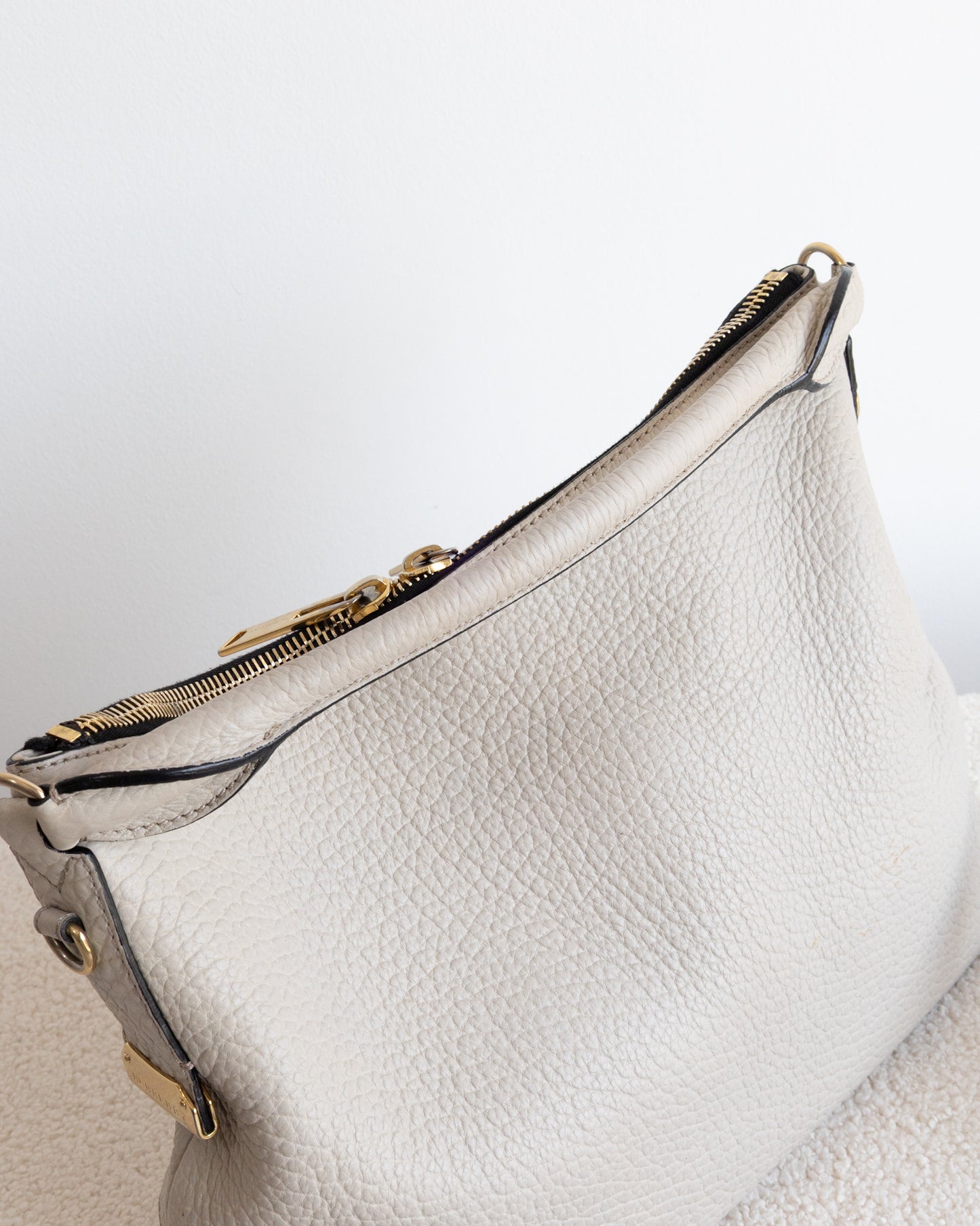 BURBERRY Tote Leather