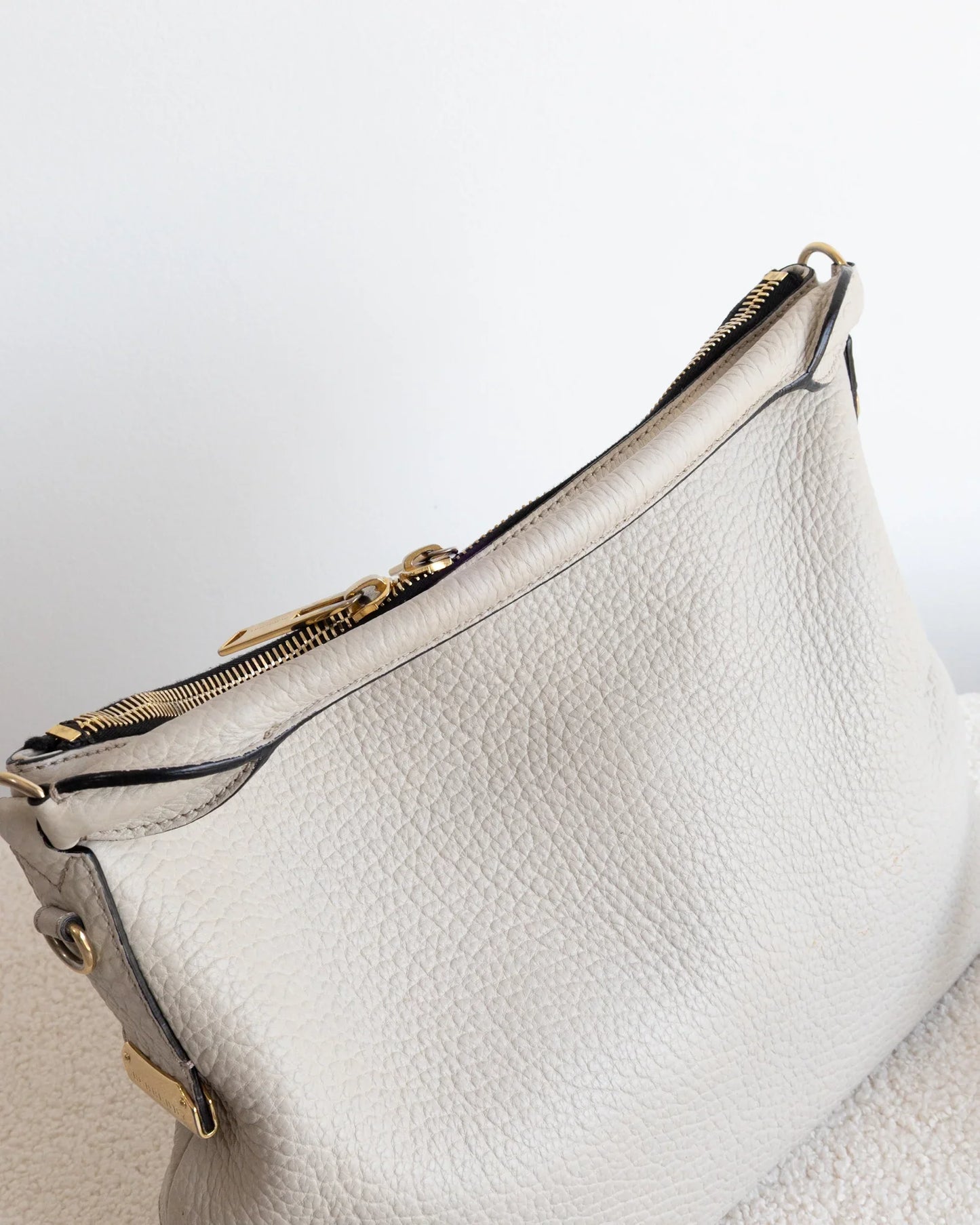 BURBERRY Tote Leather