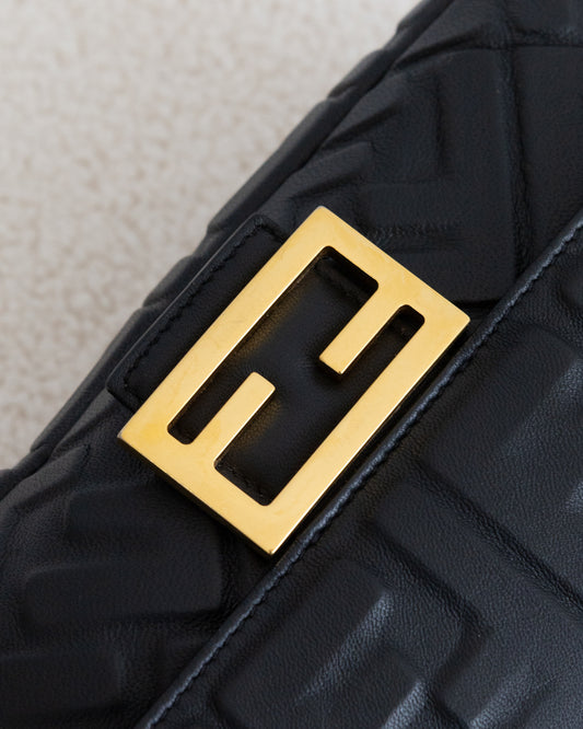 FENDI Baguette 2 ways