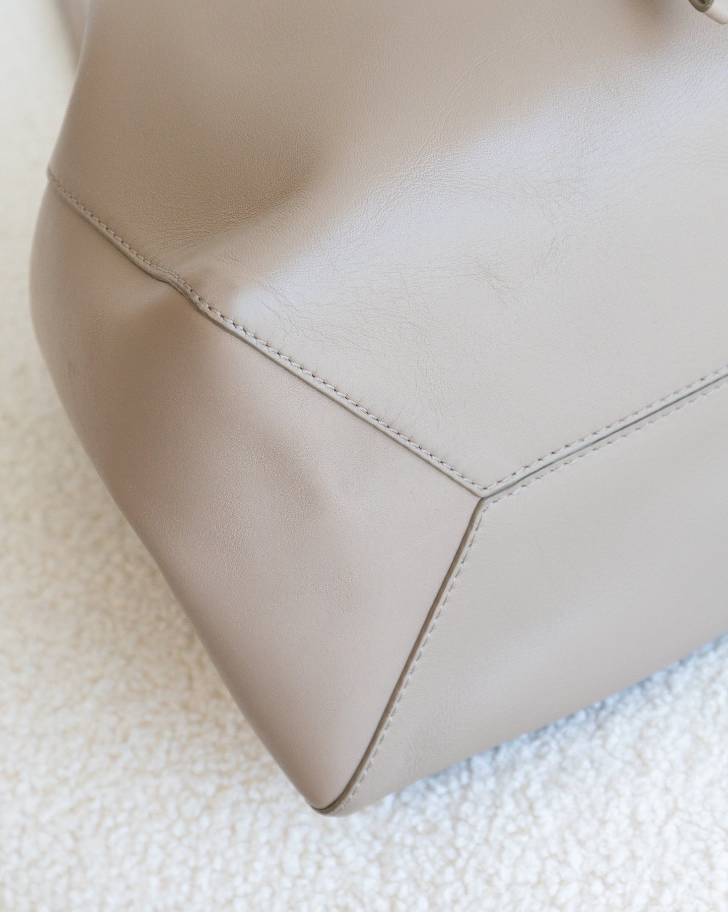 CAROLINA HERRERA Bucket