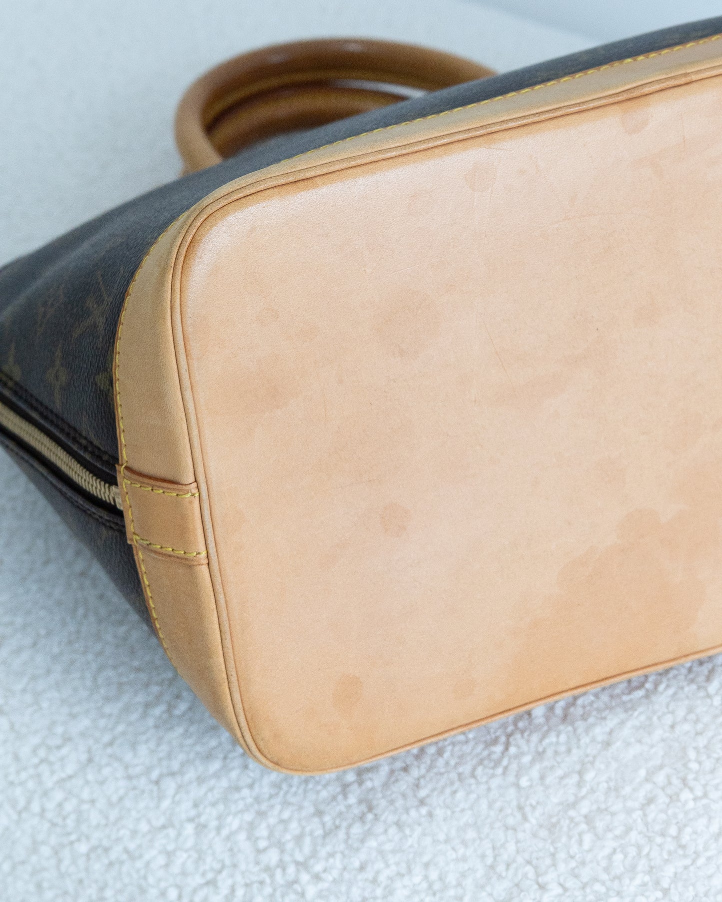 LOUIS VUITTON Alma PM