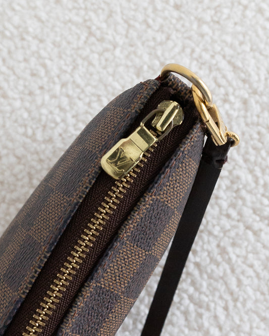 LOUIS VUITTON Pochette Accessoires