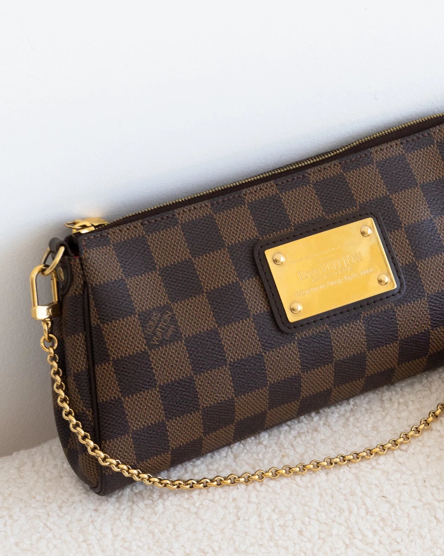 LOUIS VUITTON Eva Pochette