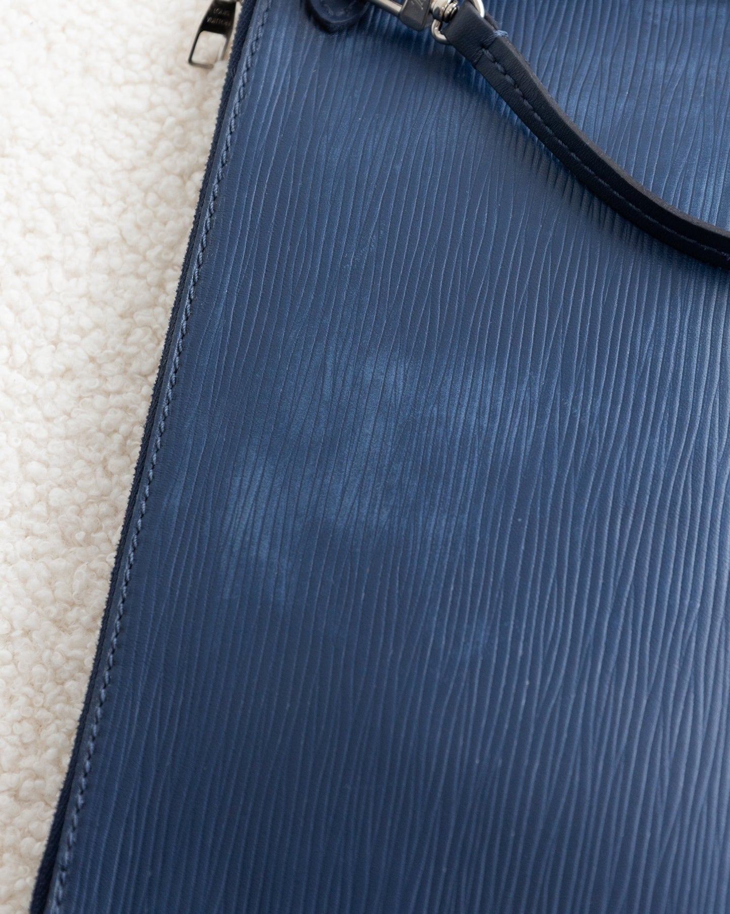 LOUIS VUITTON Neverfull Epi MM